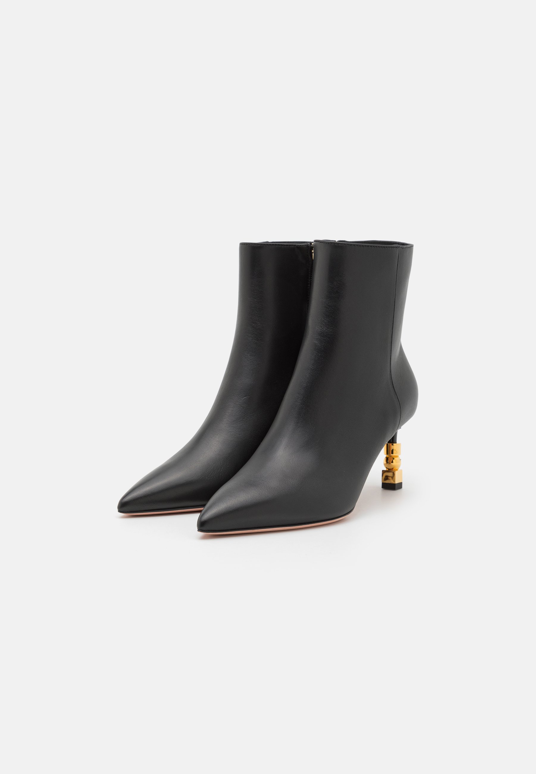 HELENA- Classic ankle boots