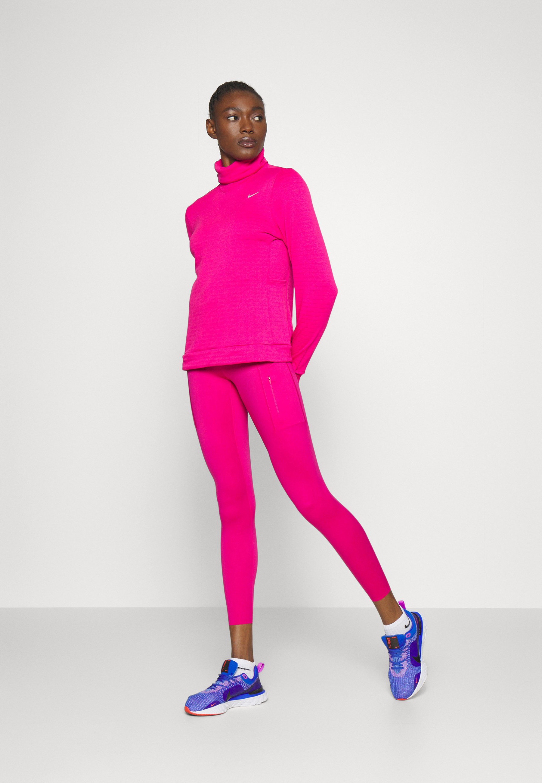 SWIFT ELEMNT - Long sleeved top