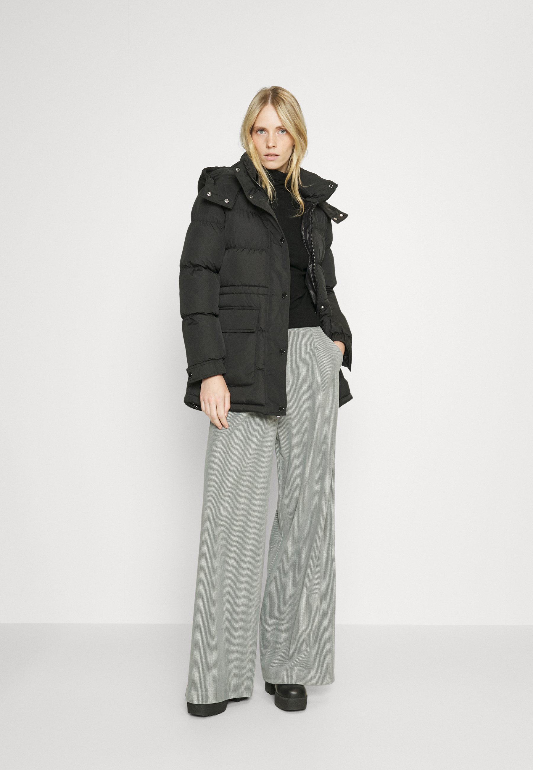LONG LINE HEAVY WEIGHT PUFFER WITH ENHANCED WAIST - Winter coat