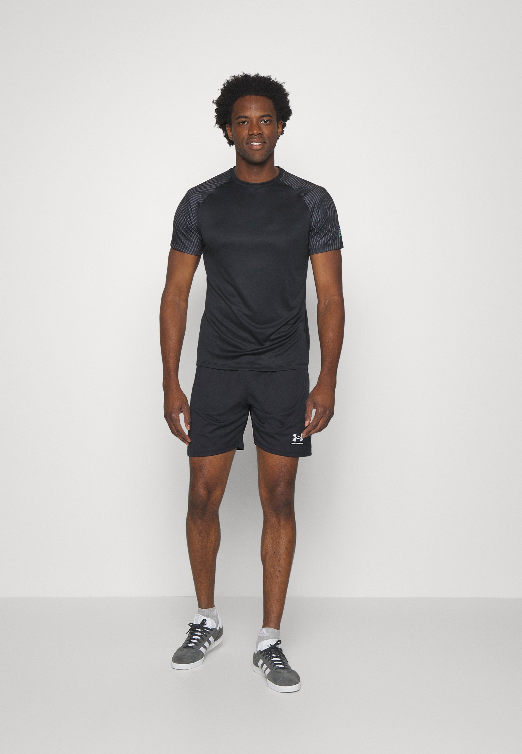 CHALLENGER- Sports shorts