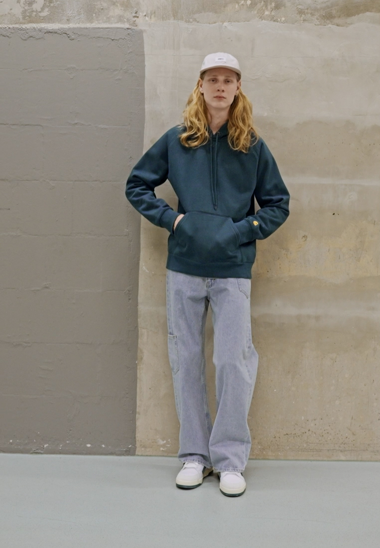HOODED CHASE - Hoodie