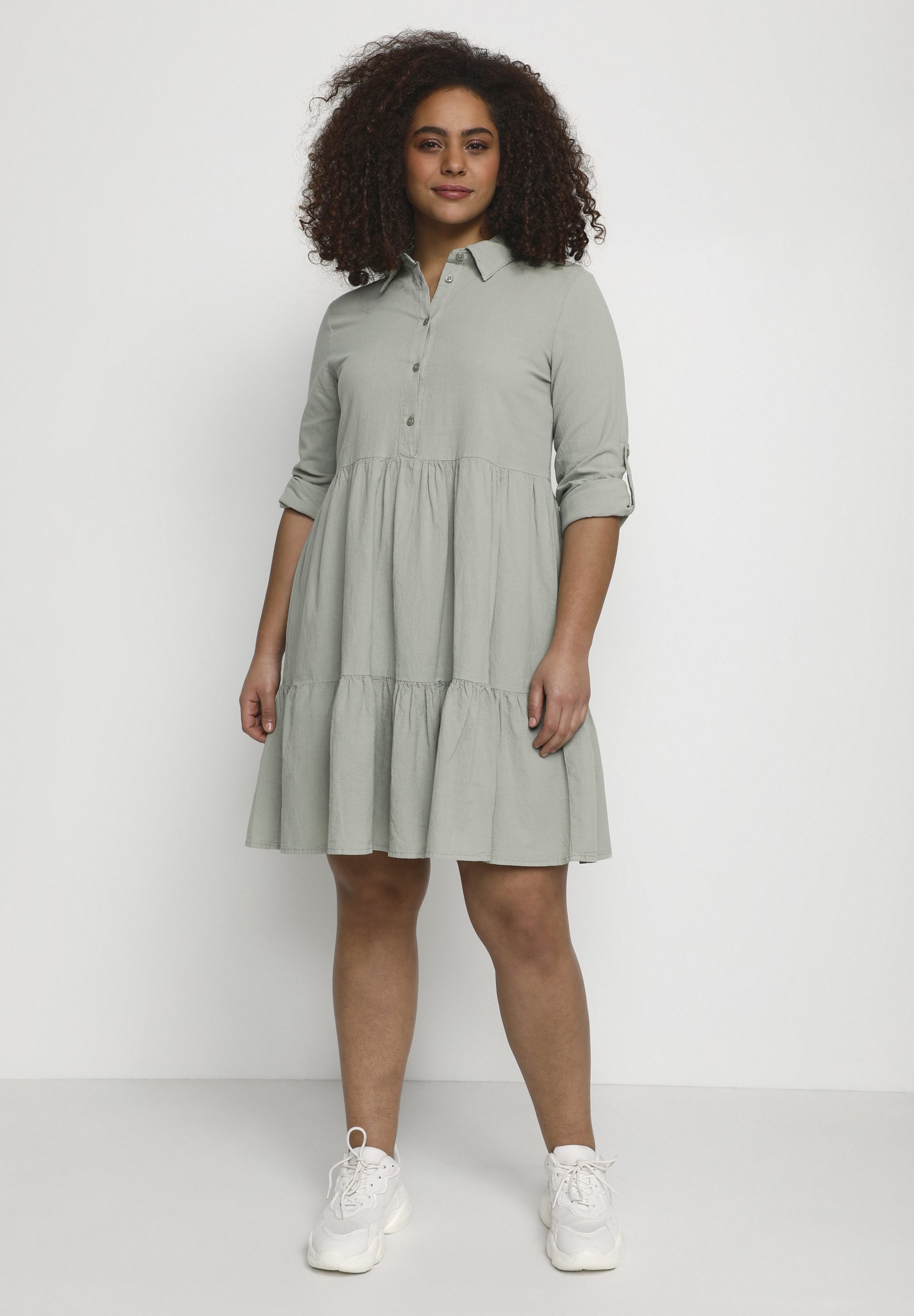 KCNANA - Day dress