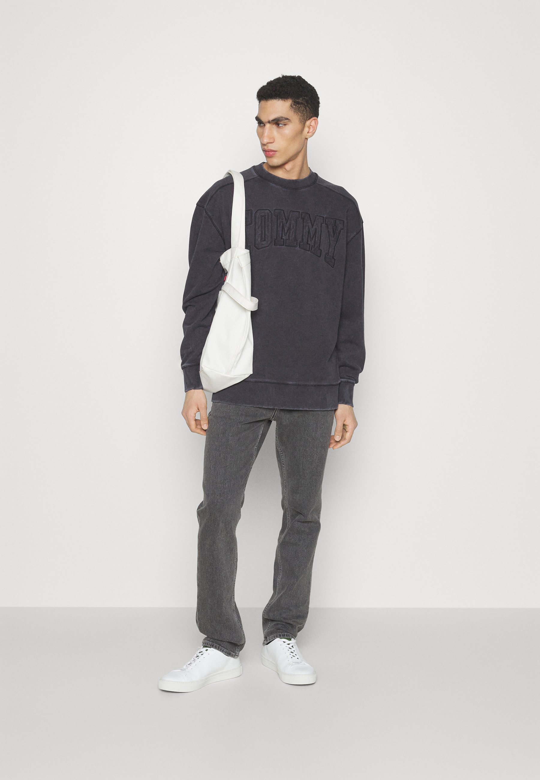 RYAN RGLR STRGHT - Straight leg jeans