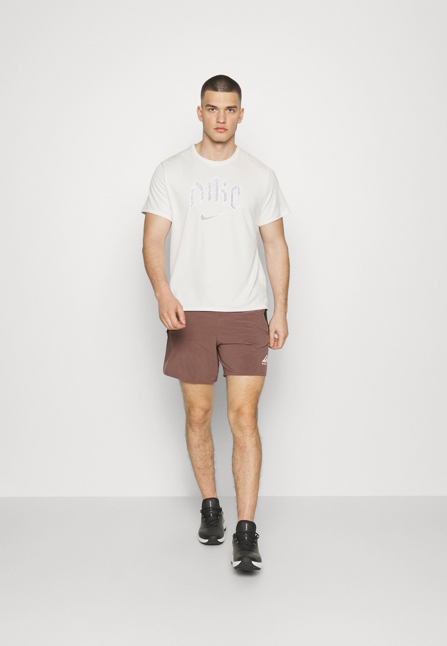 SECONDSUNRISE TRAIL - Sports shorts