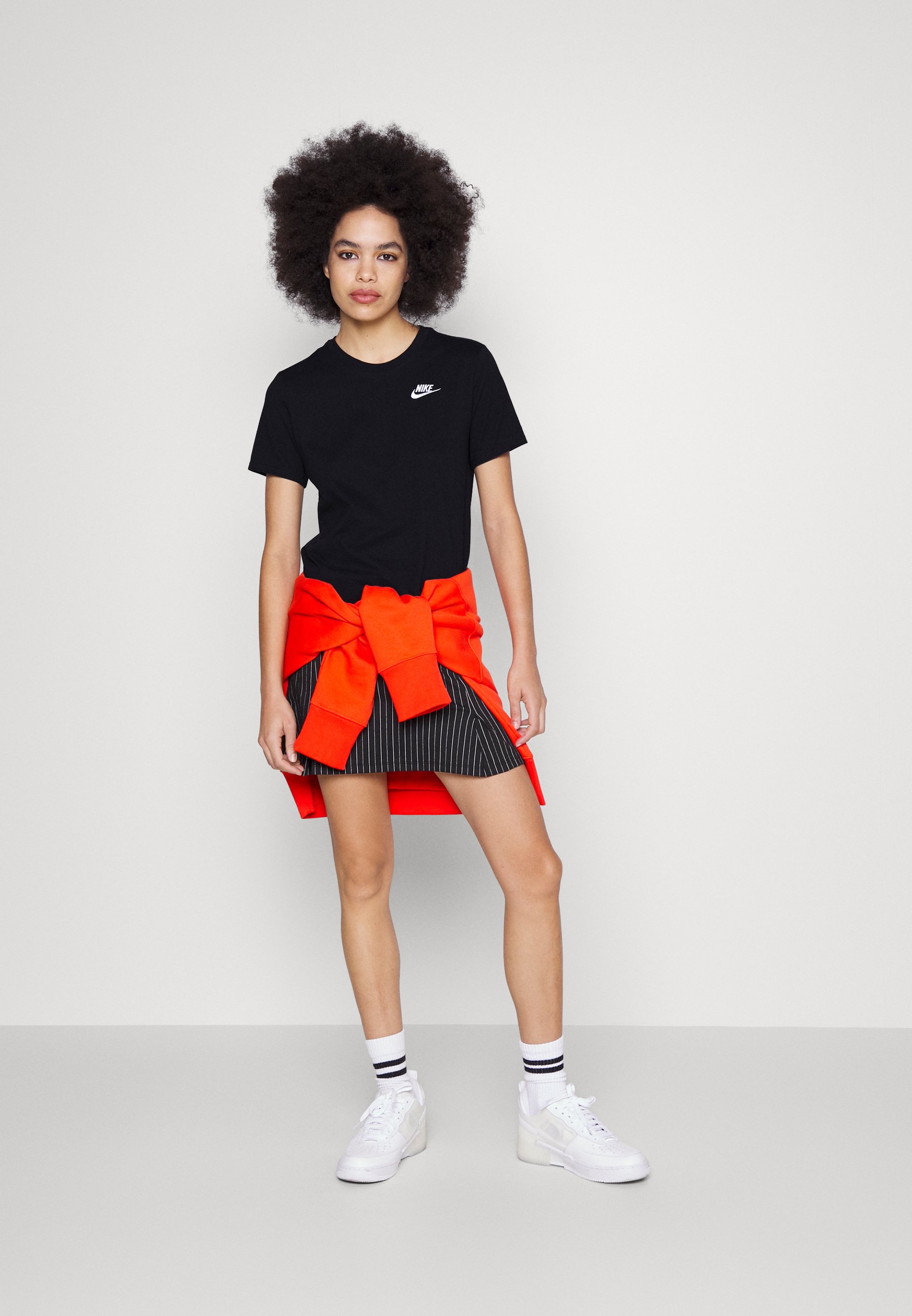 TEE CLUB - Basic T-shirt