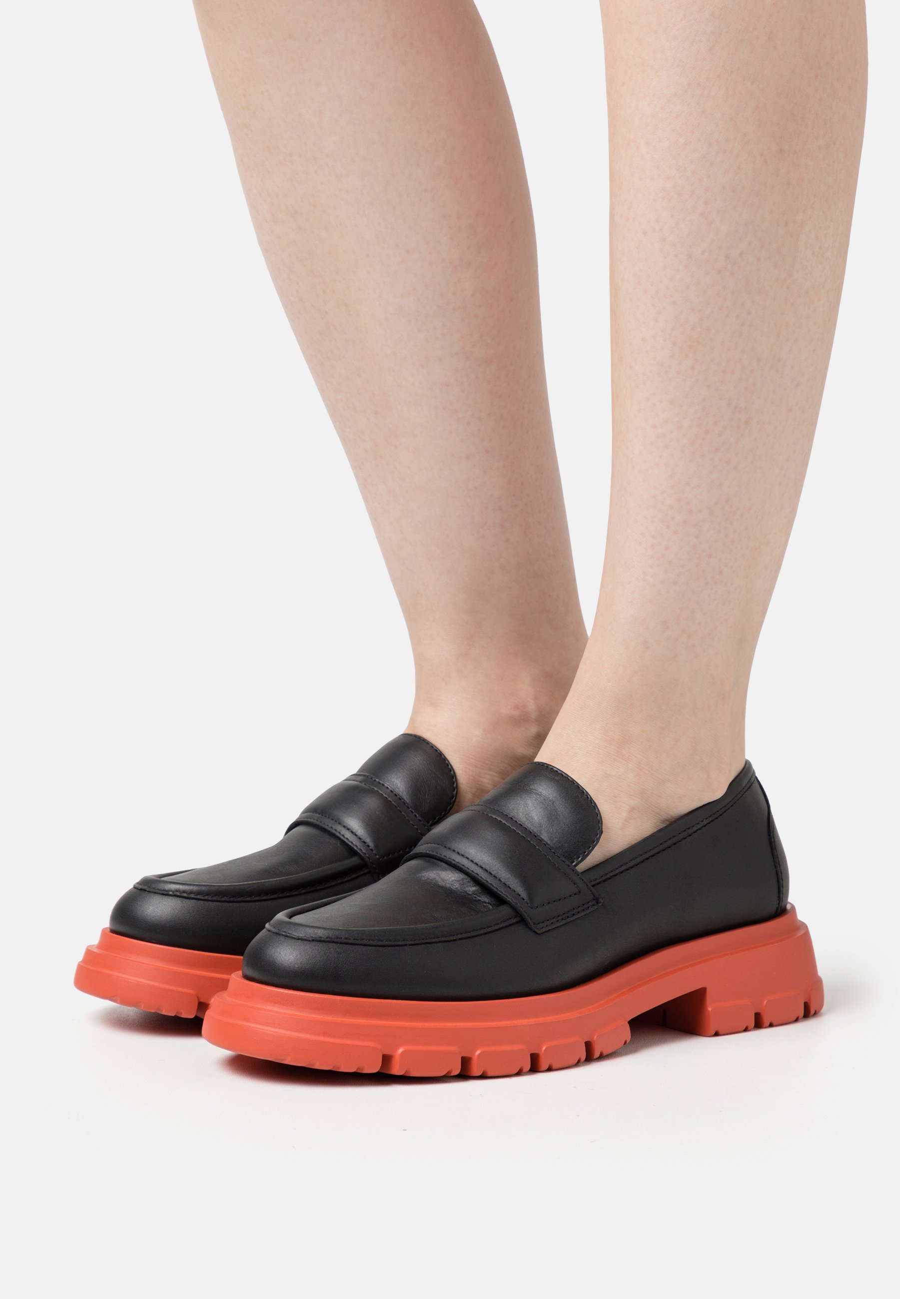 CHADO MOK - Slip-ons