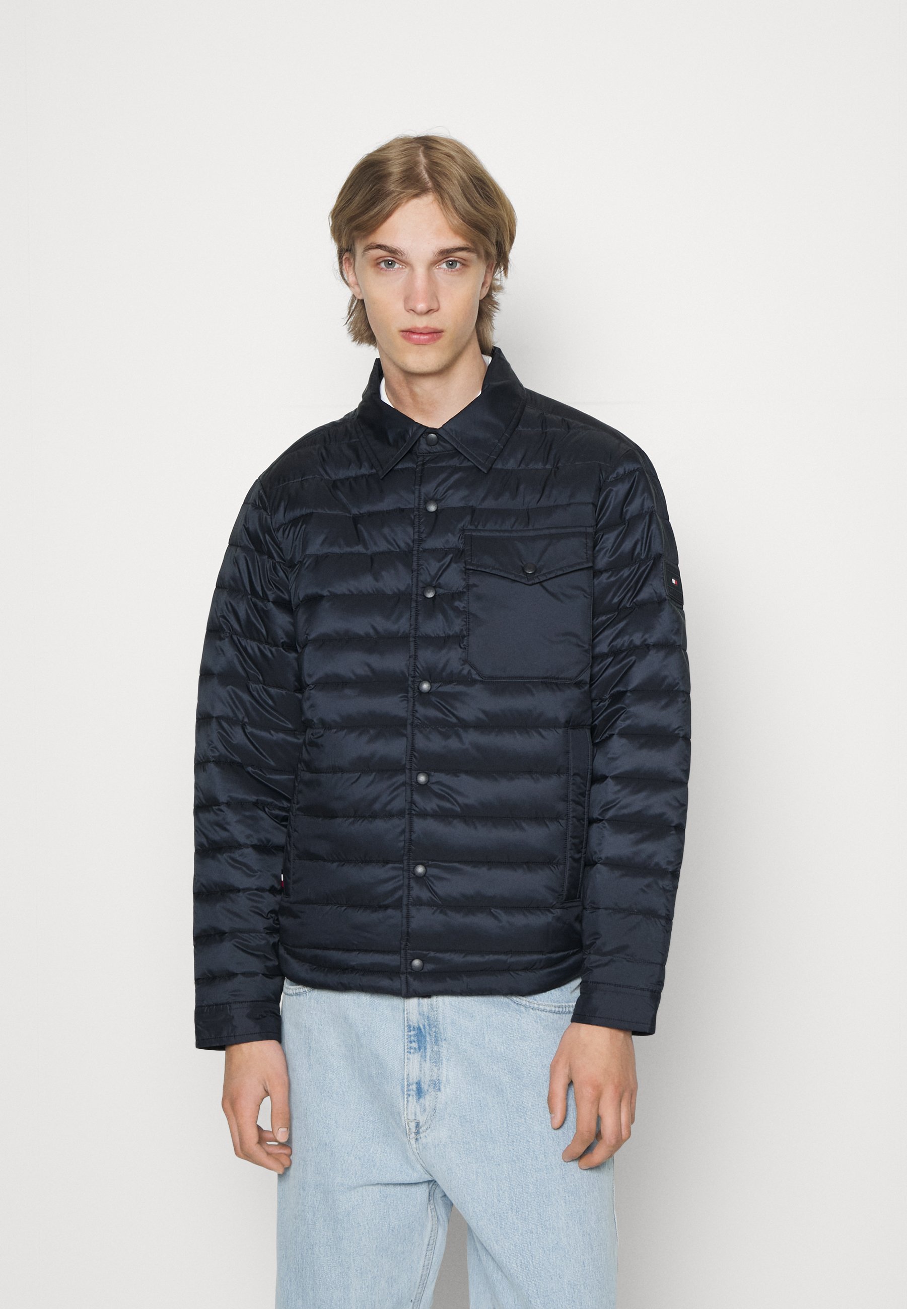 PACKABLE RECYCLED SHIRT JACKET - Light jacket