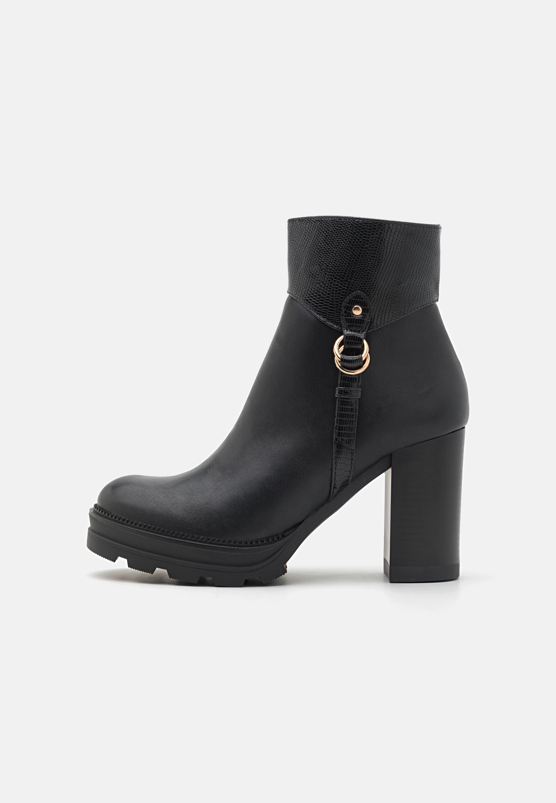 Platform ankle boots