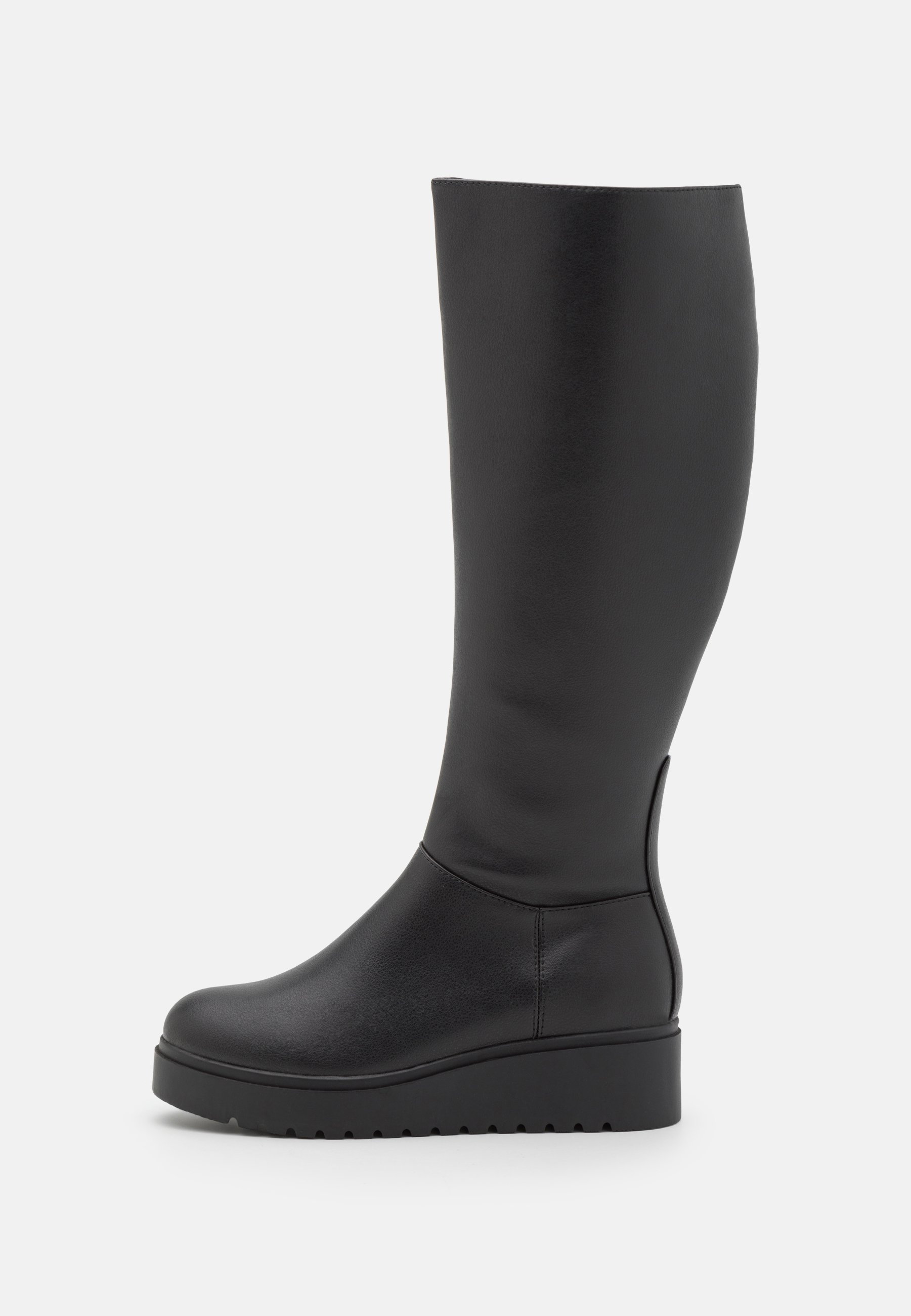 Wedge boots