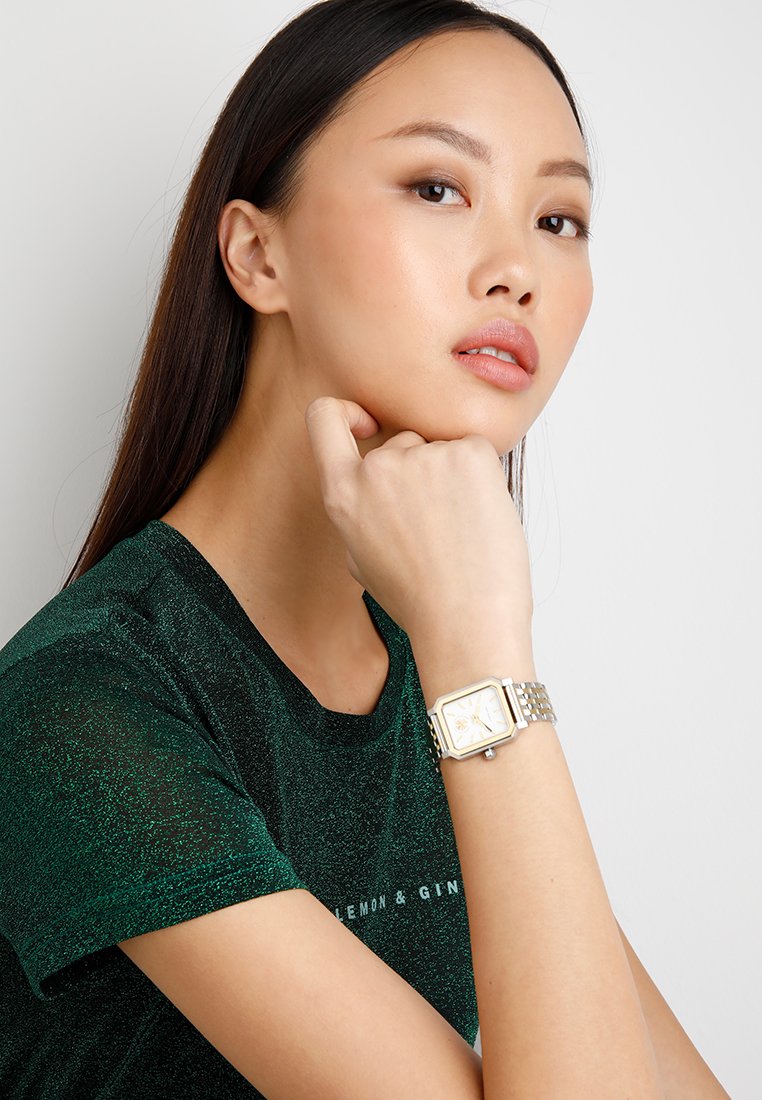THE ROBINSON - Watch