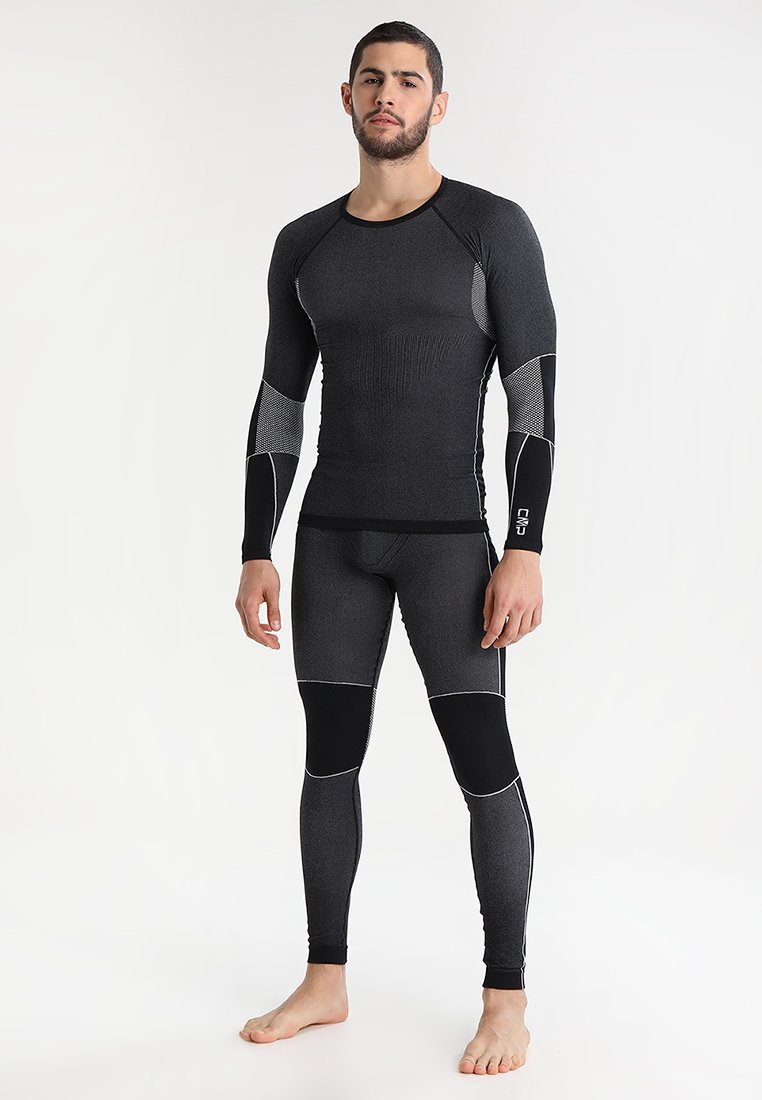 SEAMLESS - Base layer