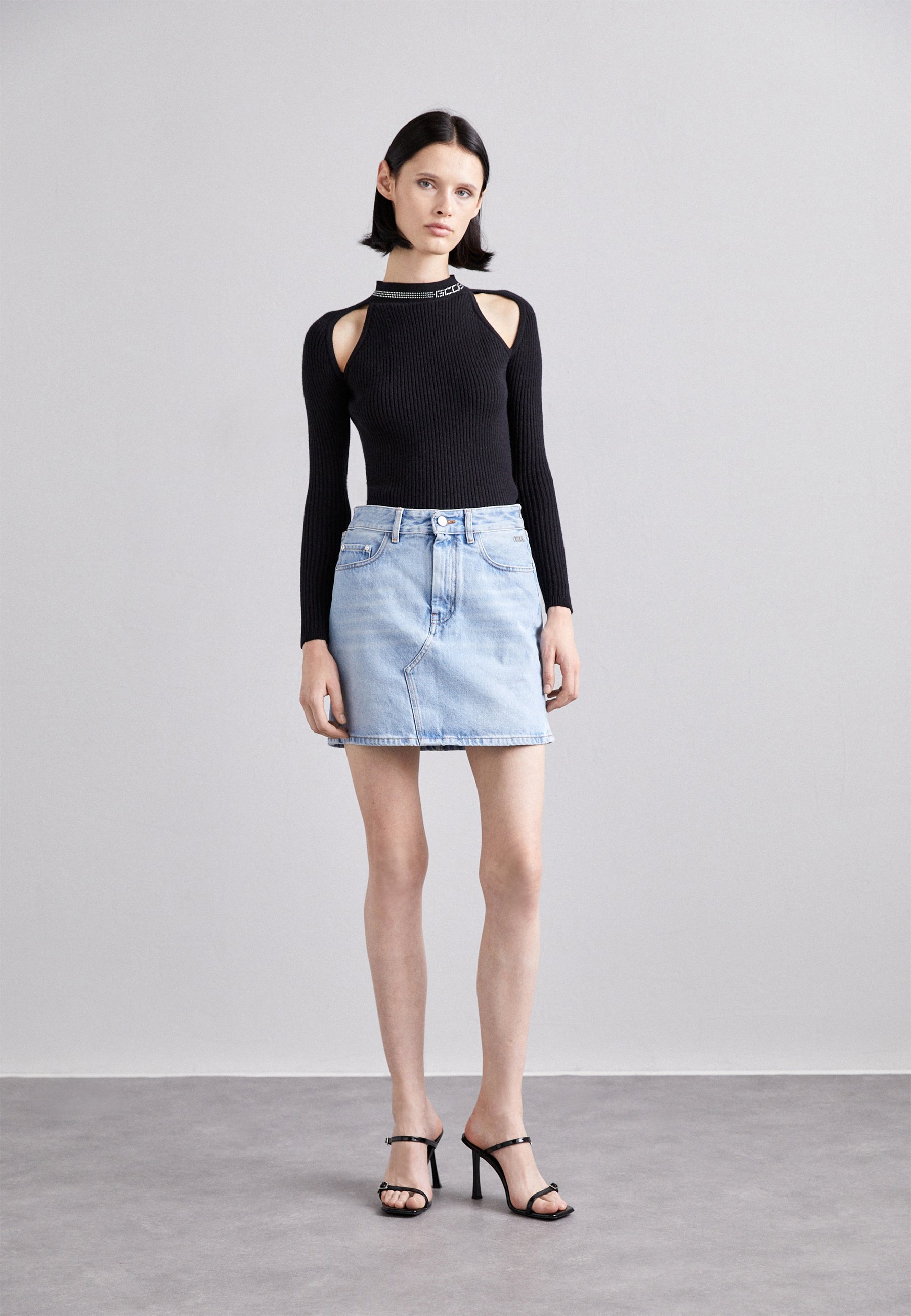 CHOCKER- Mini skirt