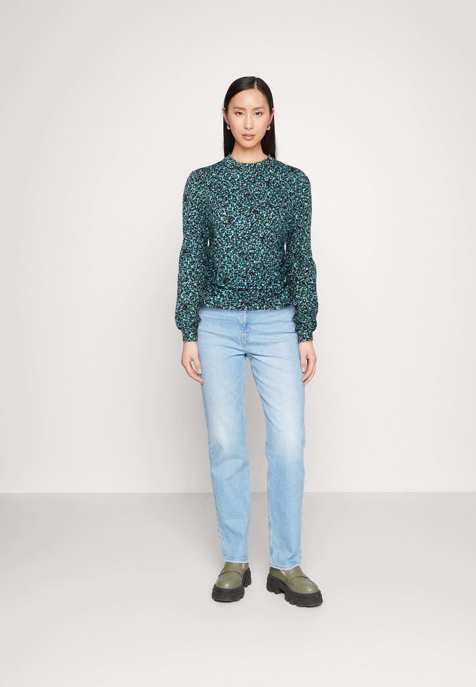 LONGSLEEVE SIDESEAM GATHERING - Long sleeved top