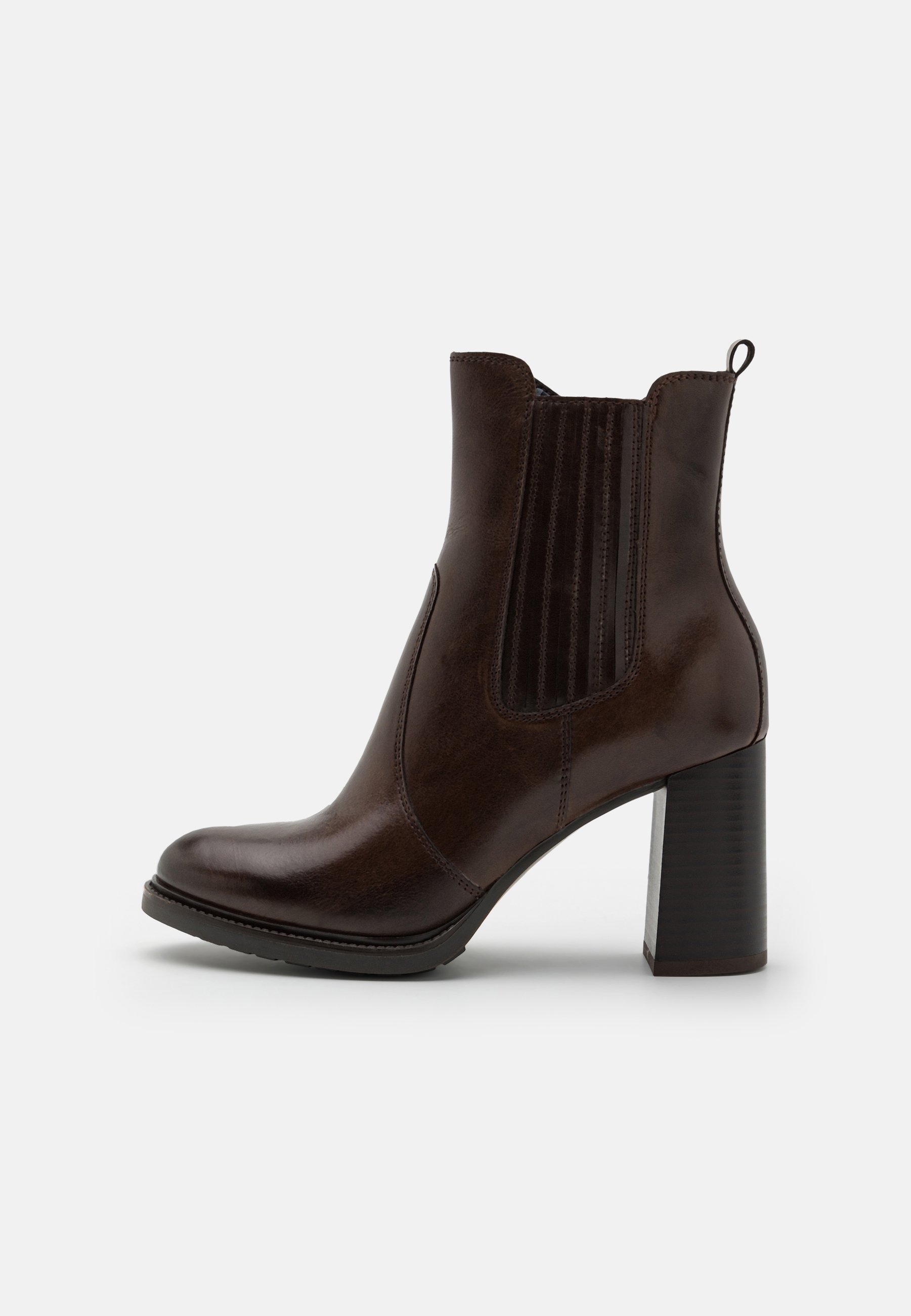 LEATHER- Classic ankle boots