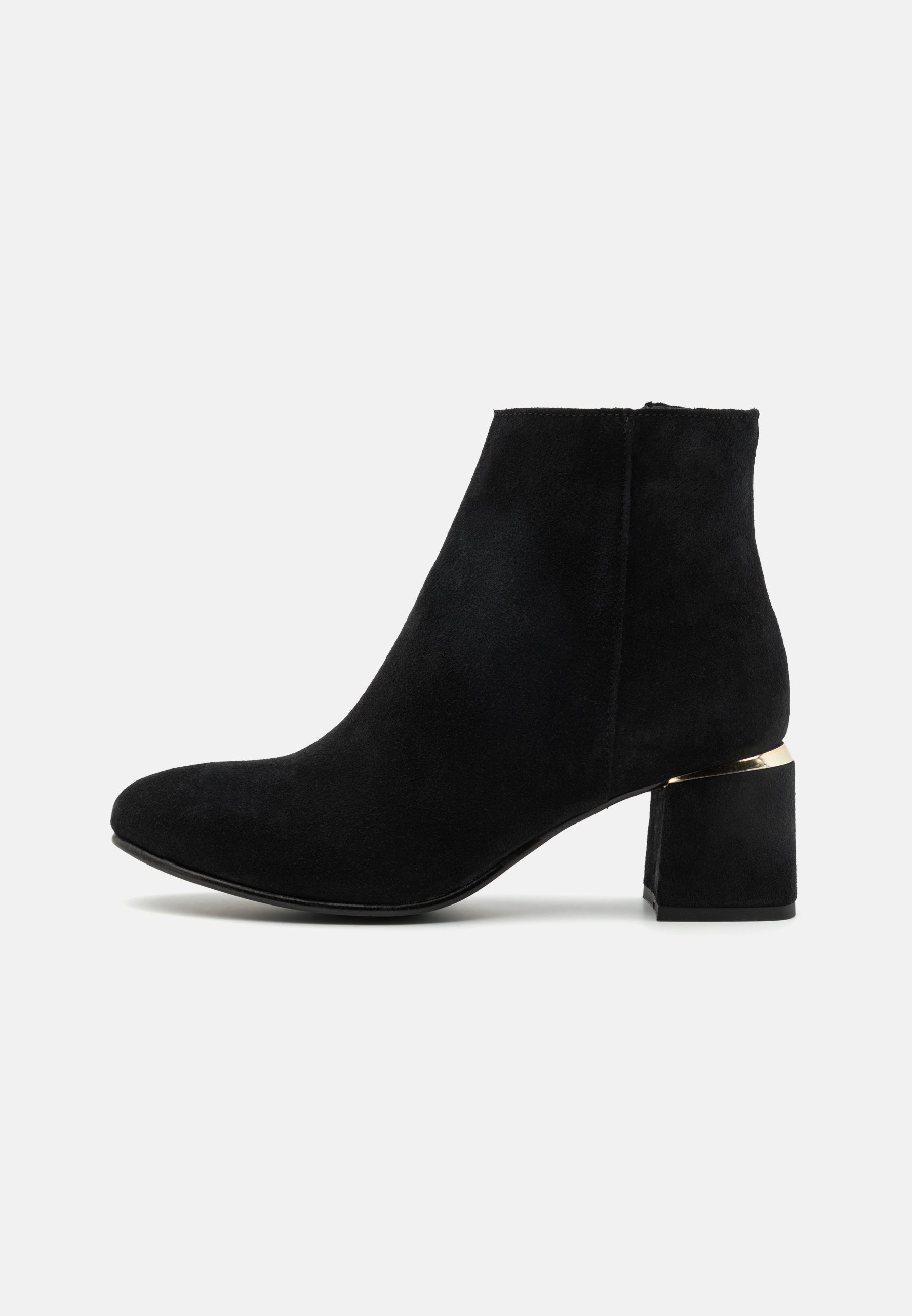 LEATHER- Ankle boots