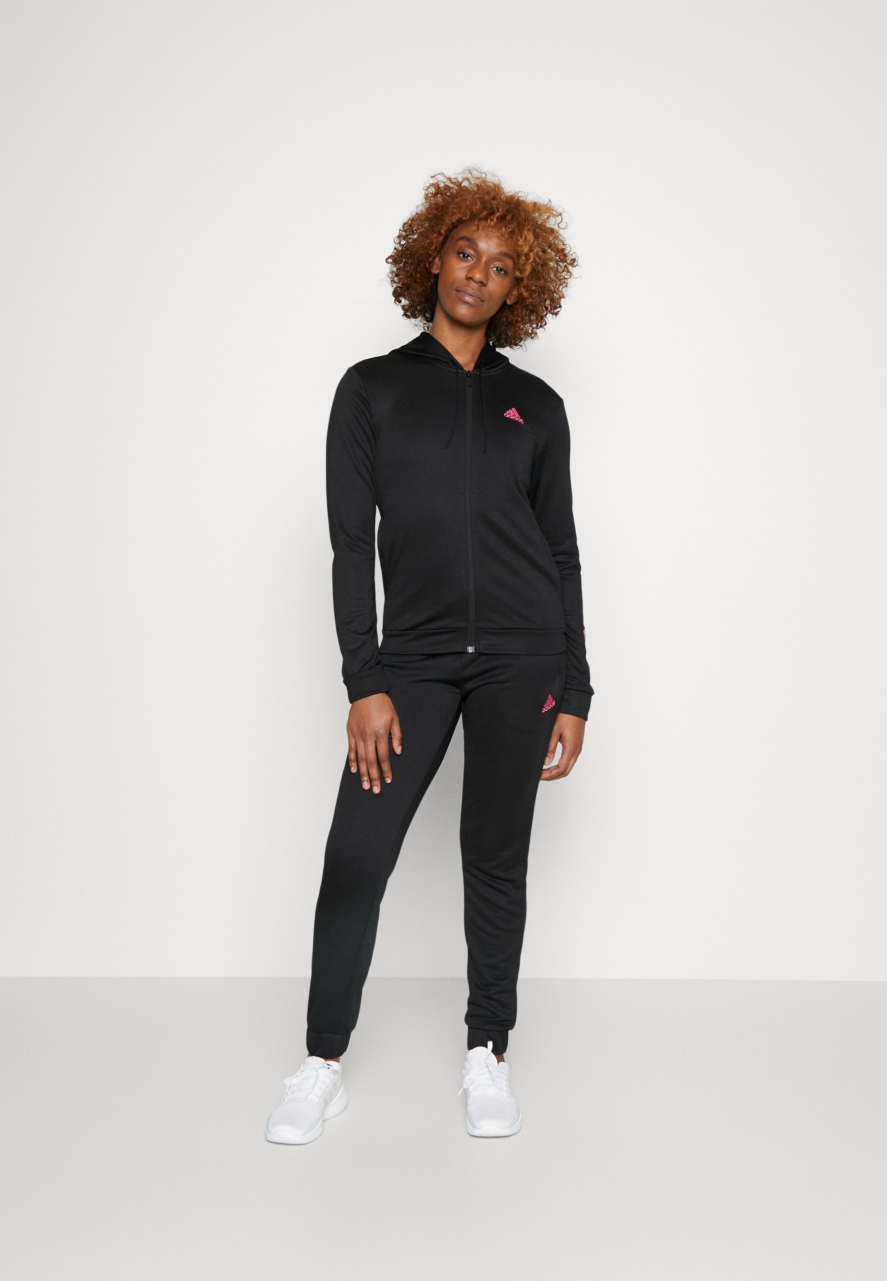 LINEAR - Tracksuit
