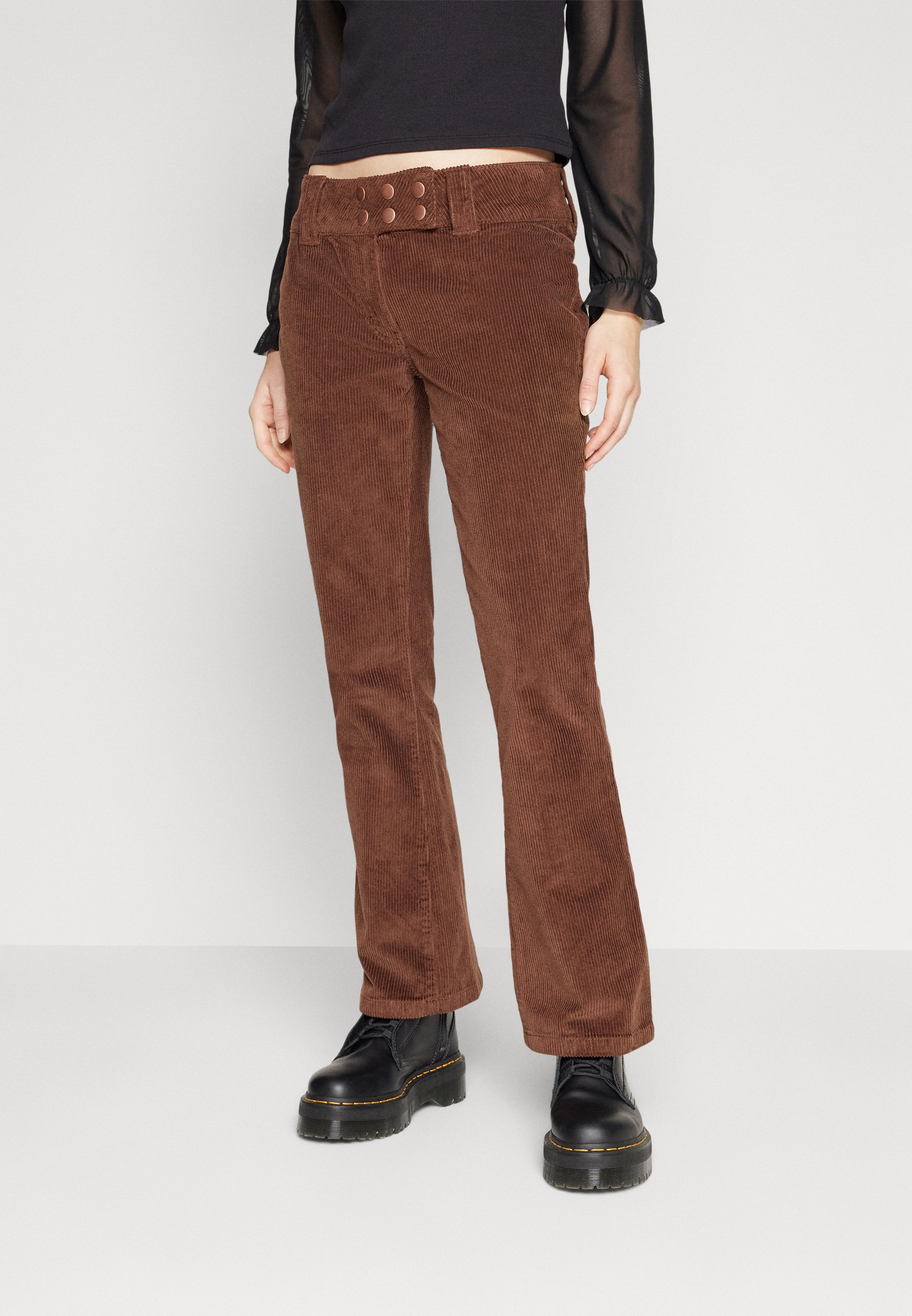 FLARE TROUSER - Trousers