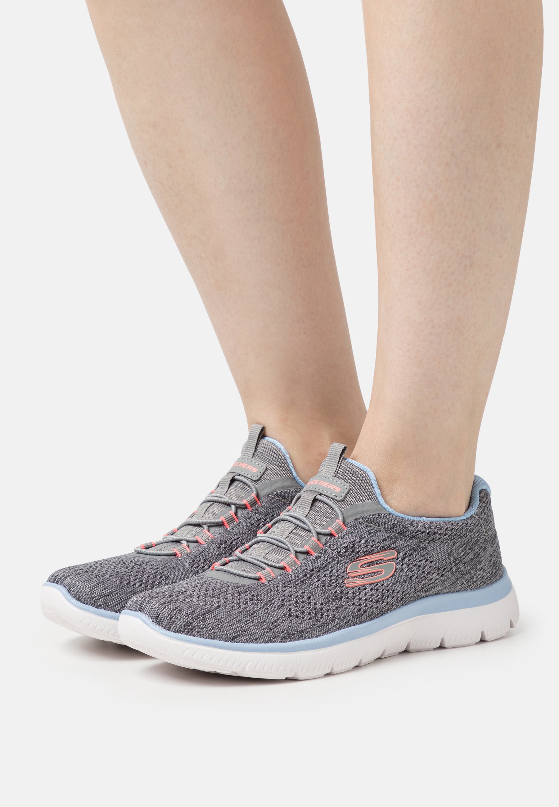 SUMMITS - Slip-ons