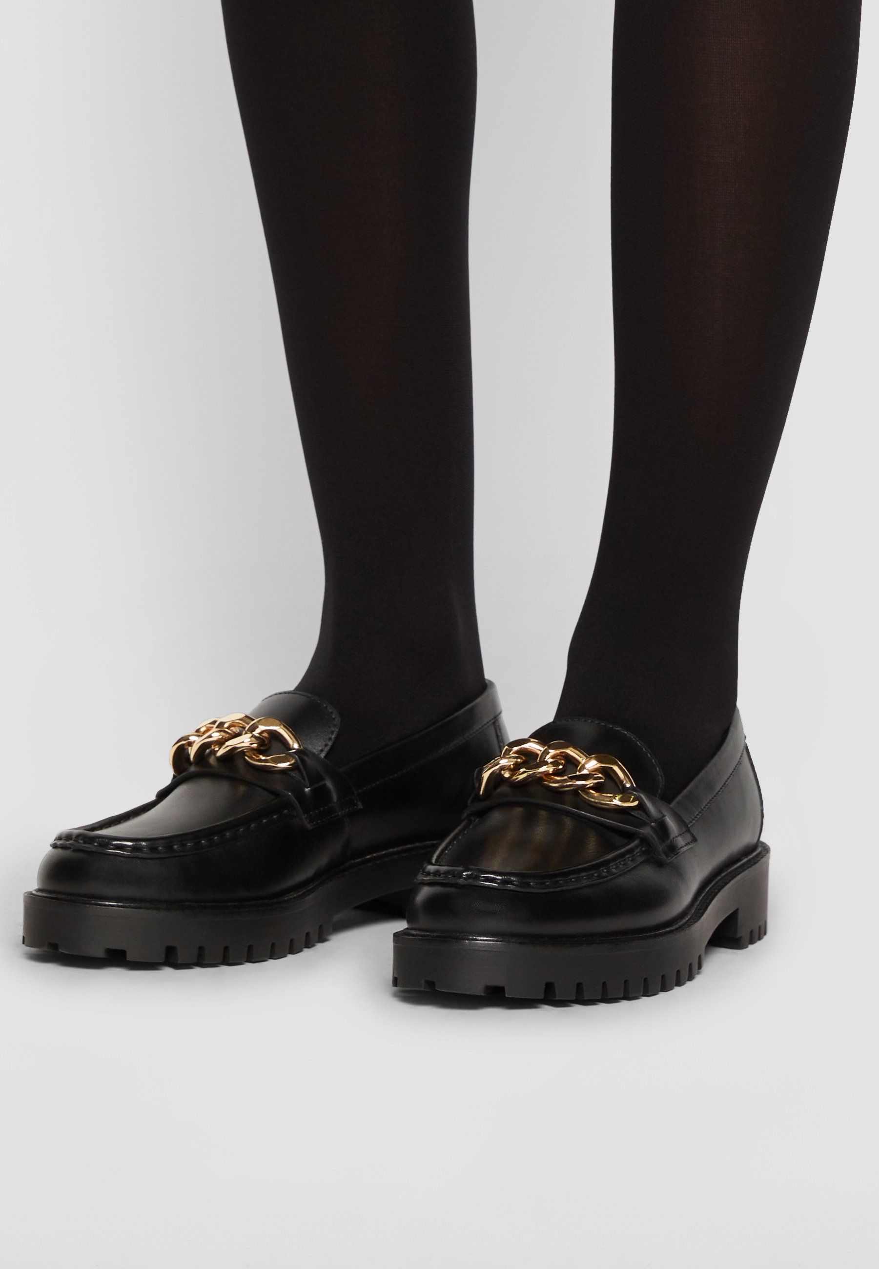 CLARA CHAIN LOAFER - Slip-ons
