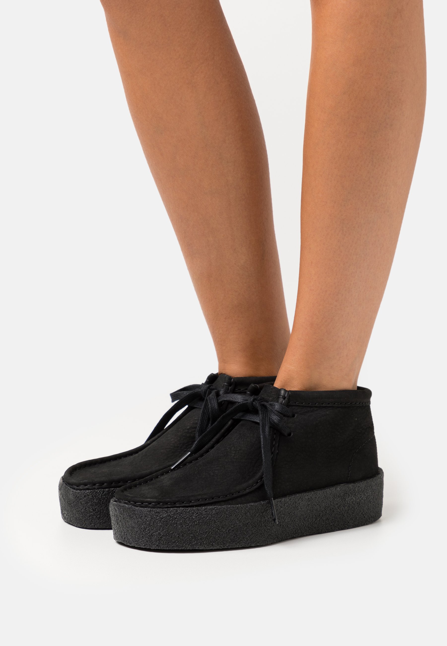 WALLABEECUP - Casual lace-ups