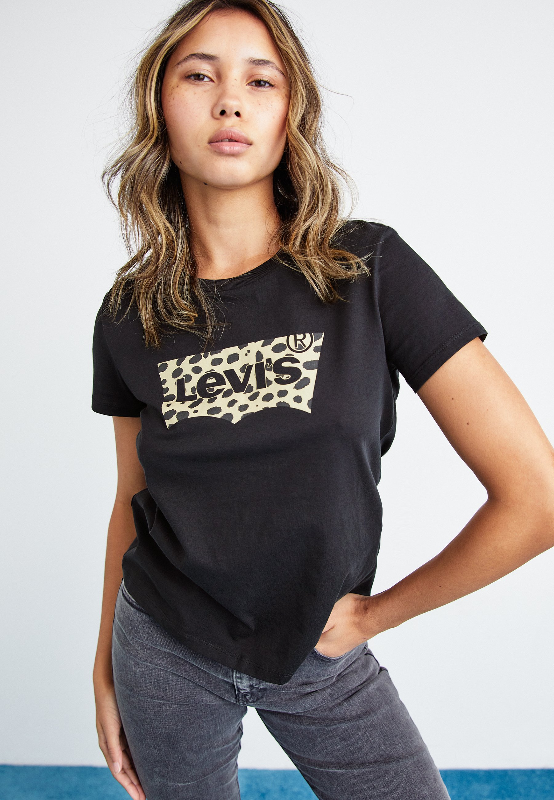 THE PERFECT TEE - Basic T-shirt