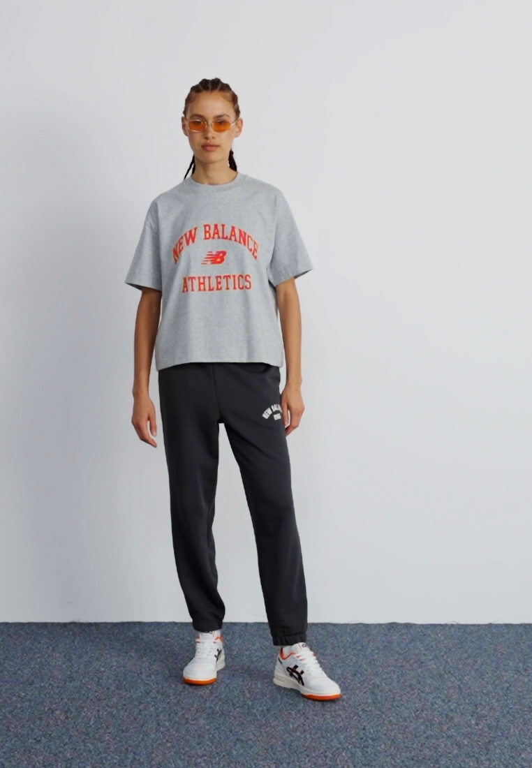 ESSENTIALS VARSITY - Tracksuit bottoms