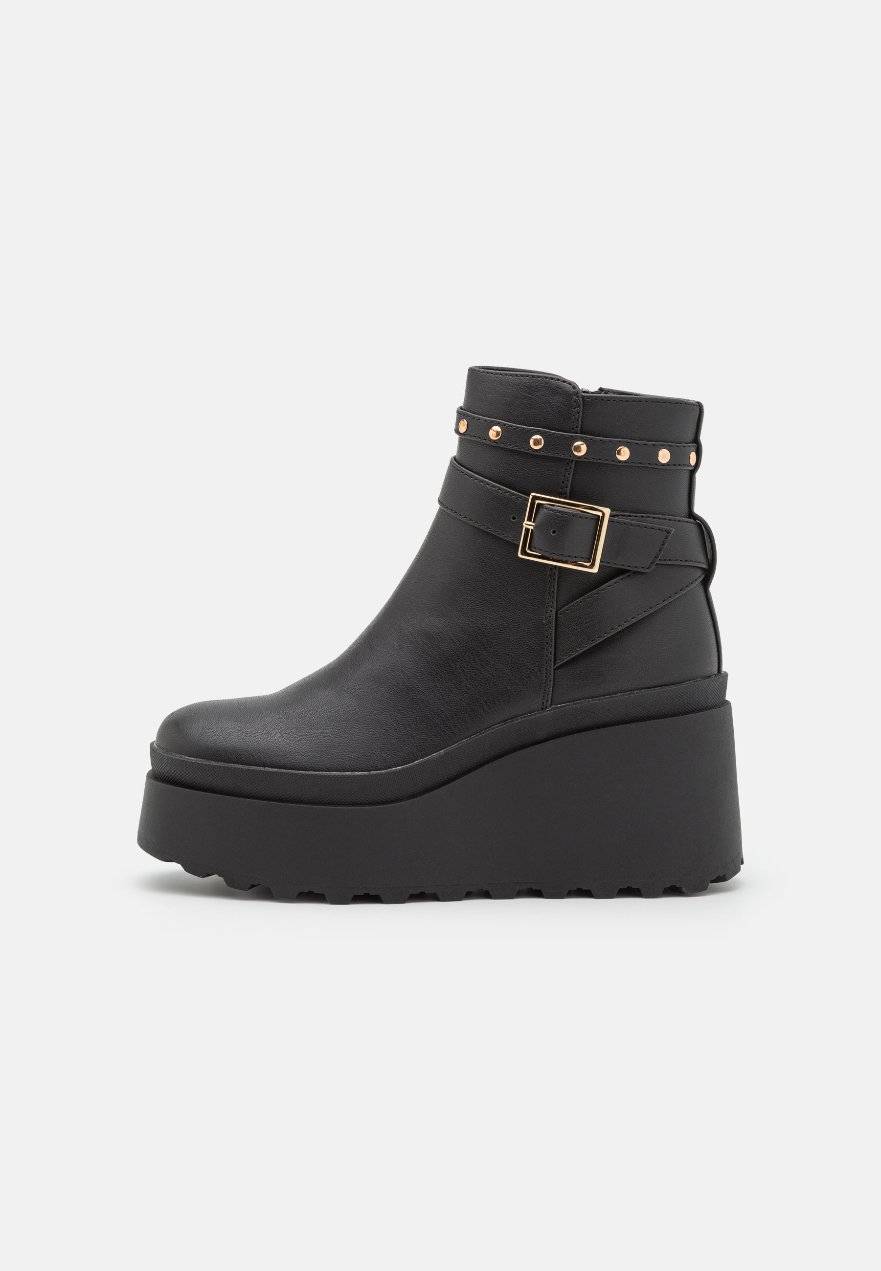 Platform ankle boots