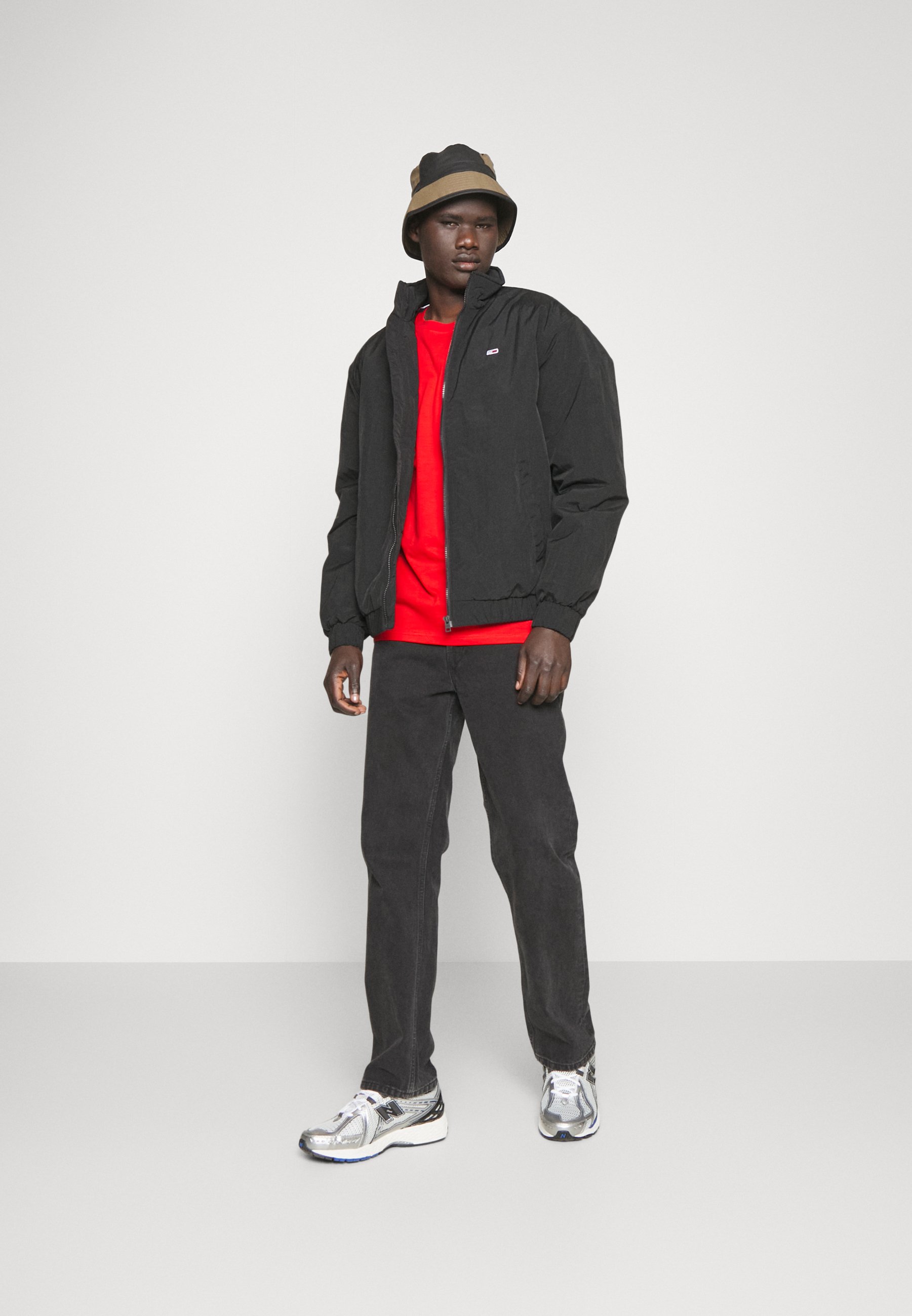 ESSENTIAL PADDED JACKET - Winter jacket