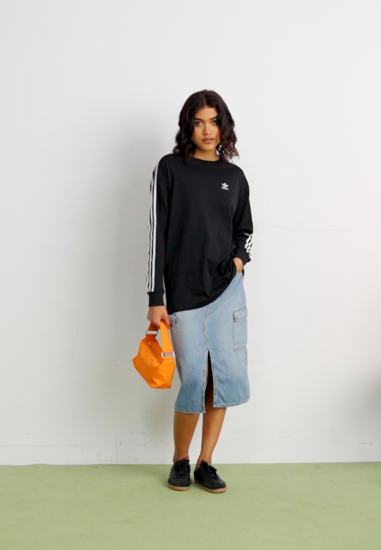 Long sleeved top