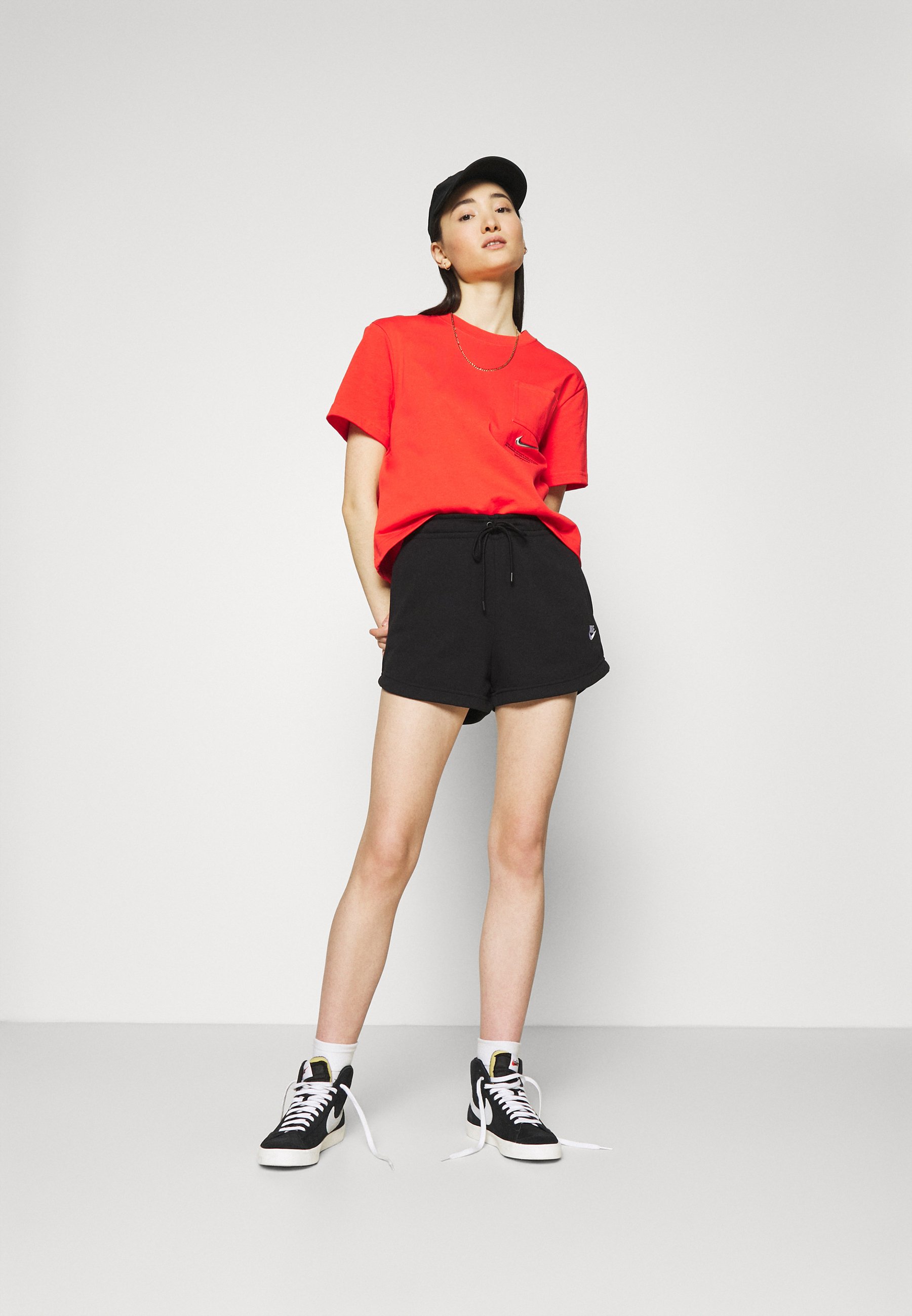 W NSW ESSNTL SHORT FT - Shorts
