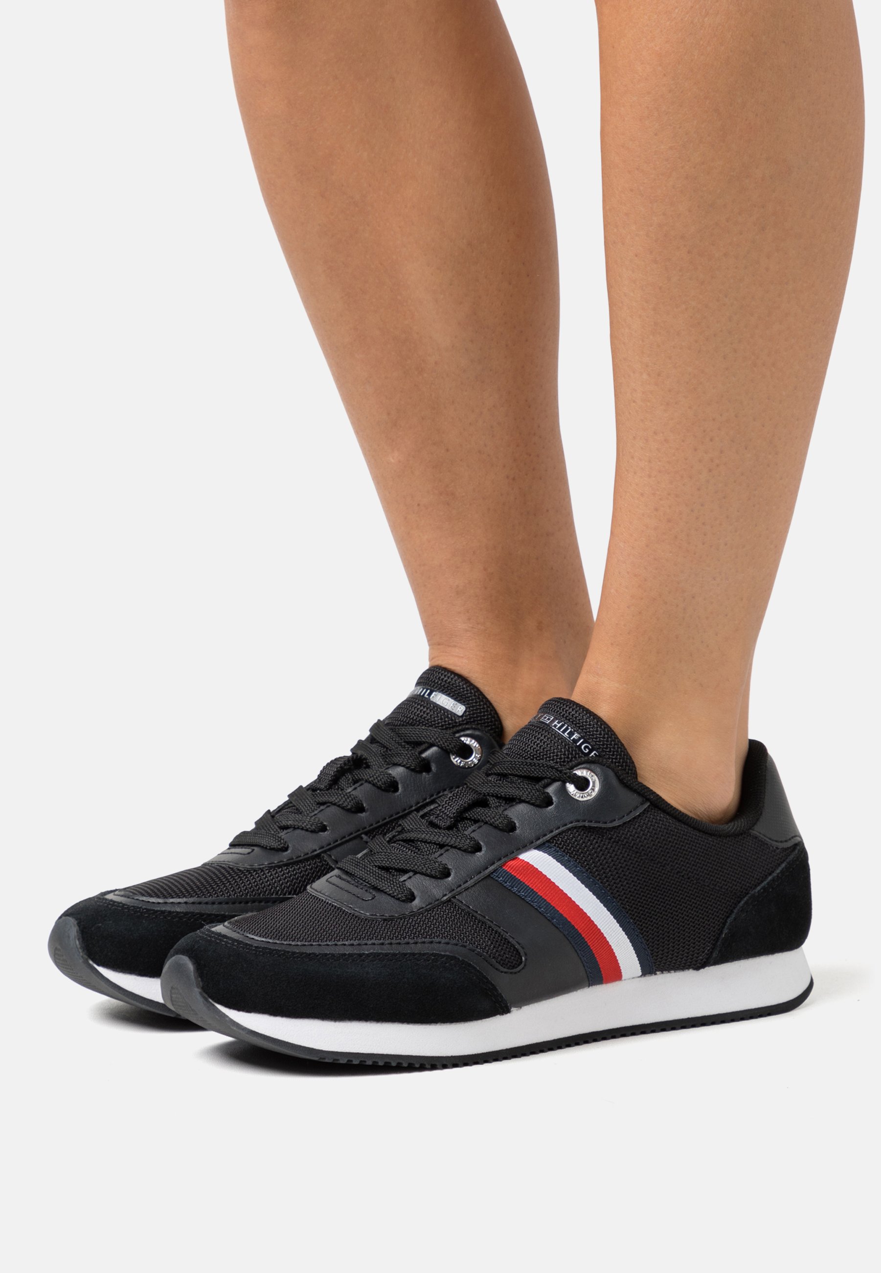 ESSENTIAL STRIPES RUNNER - Trainers