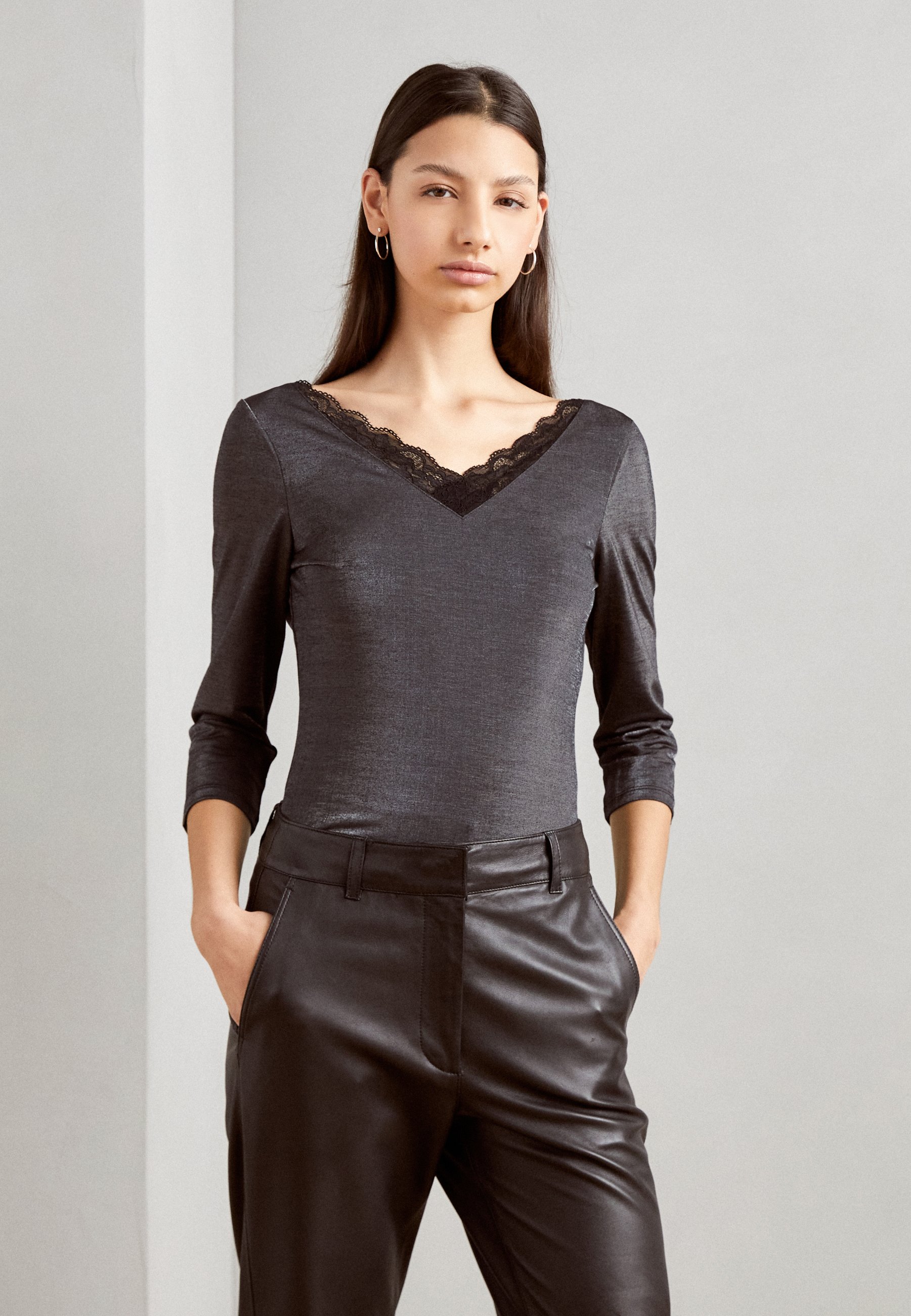 Long sleeved top