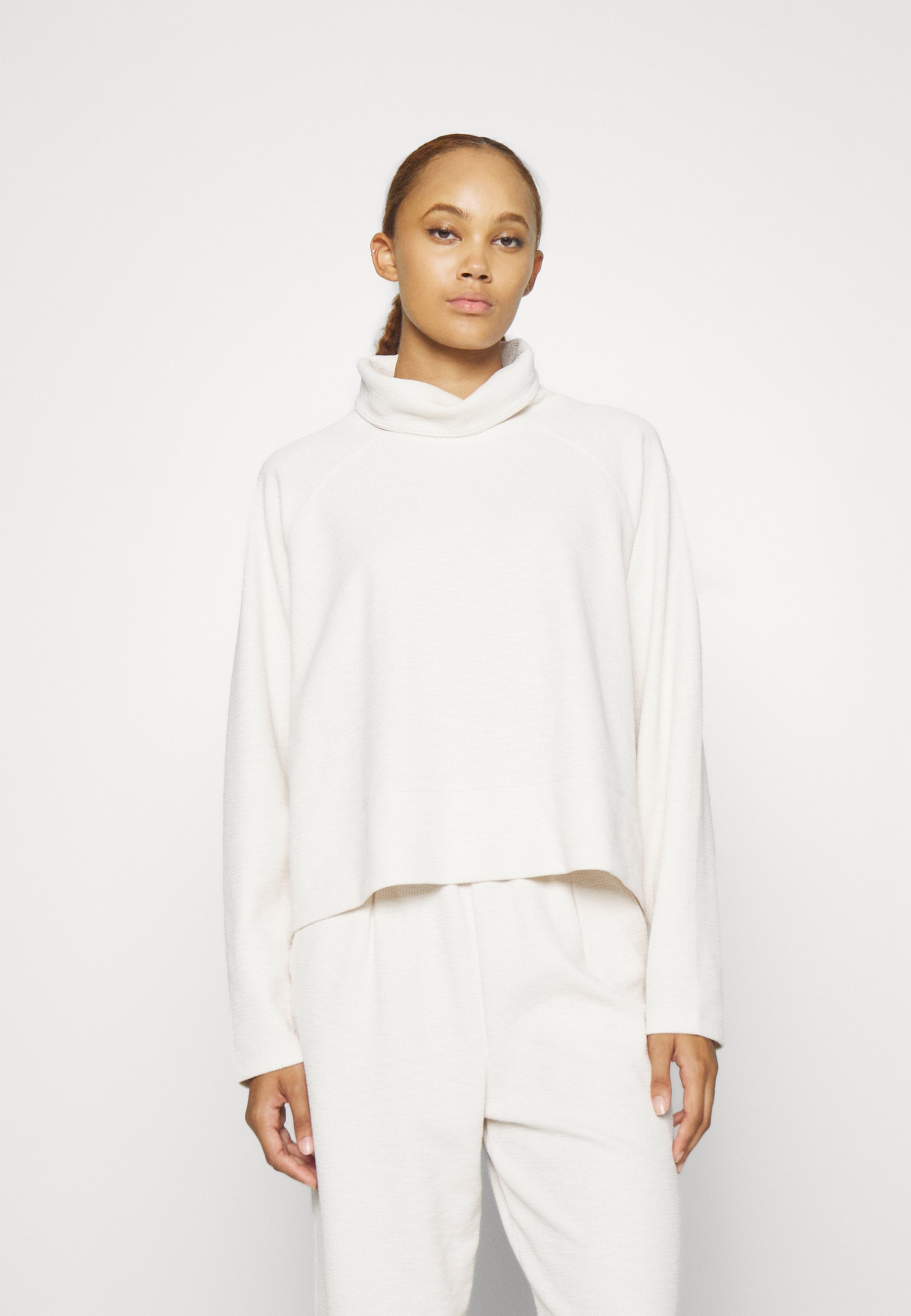 SLUB FUNNEL NECK- Jumper