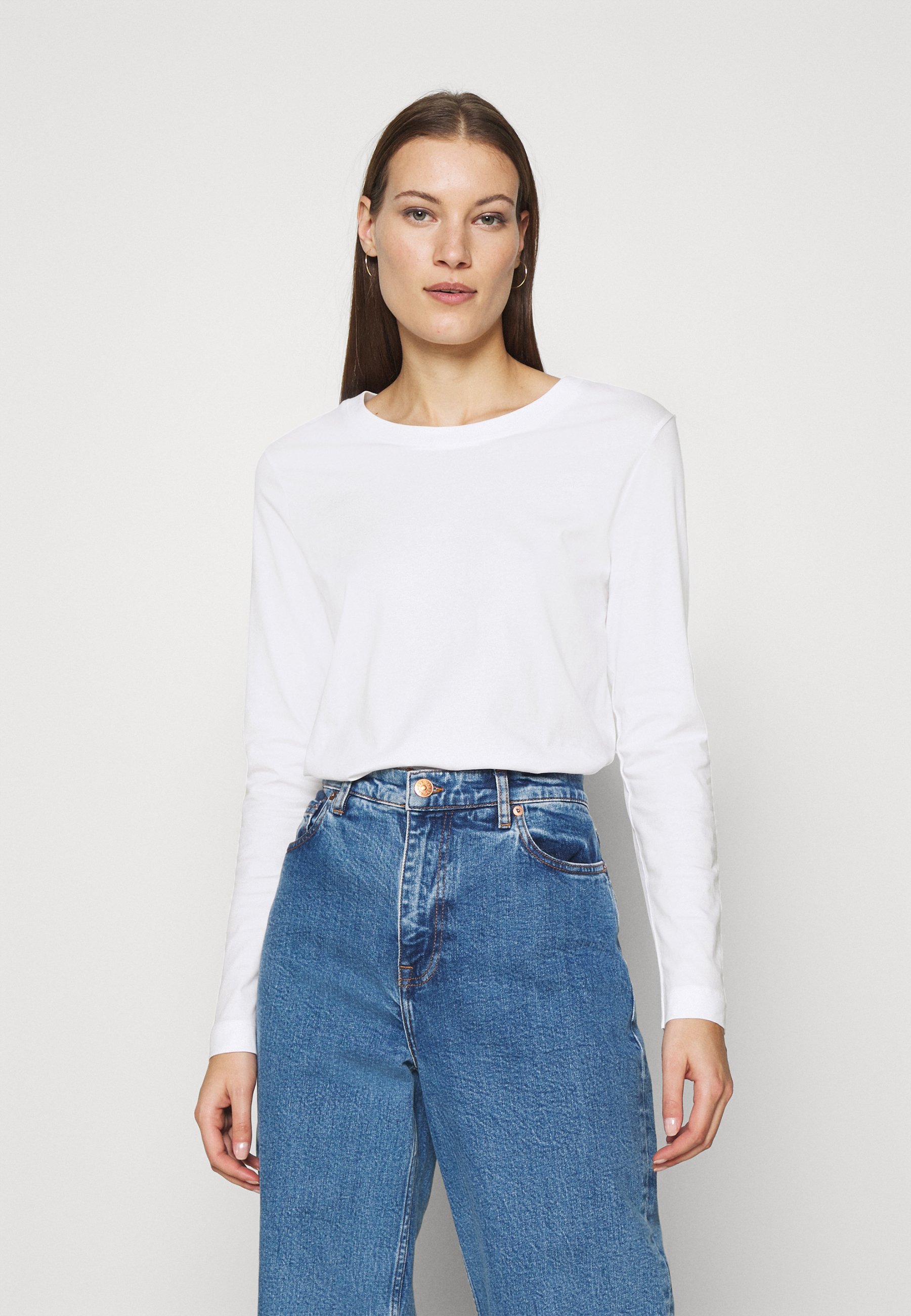 STANDARD TEE- Long sleeved top
