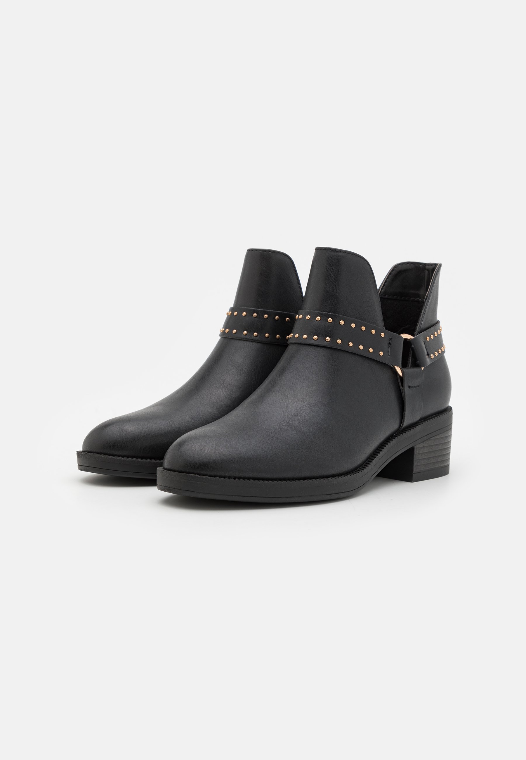 Cowboy/biker ankle boot