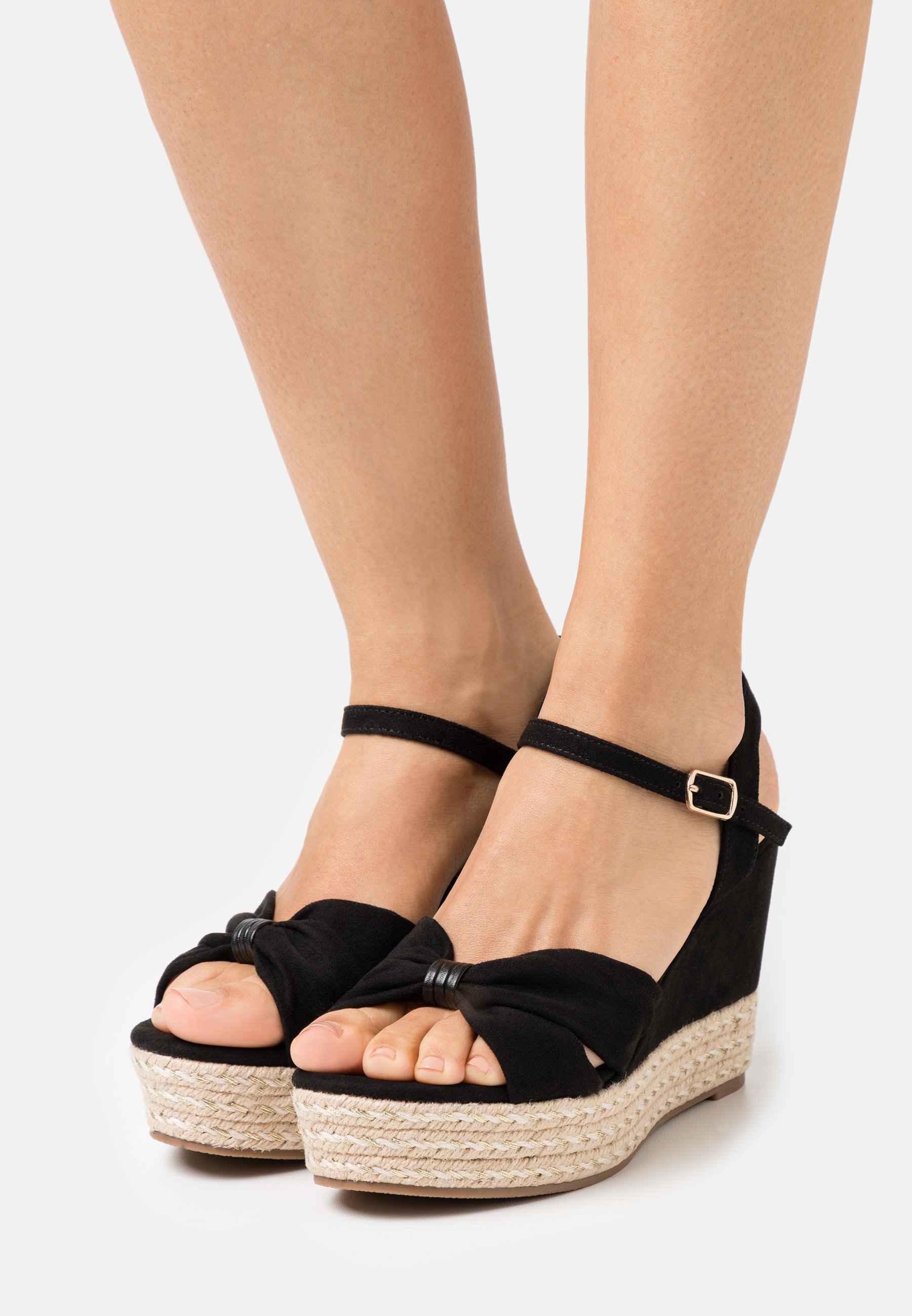 Platform sandals