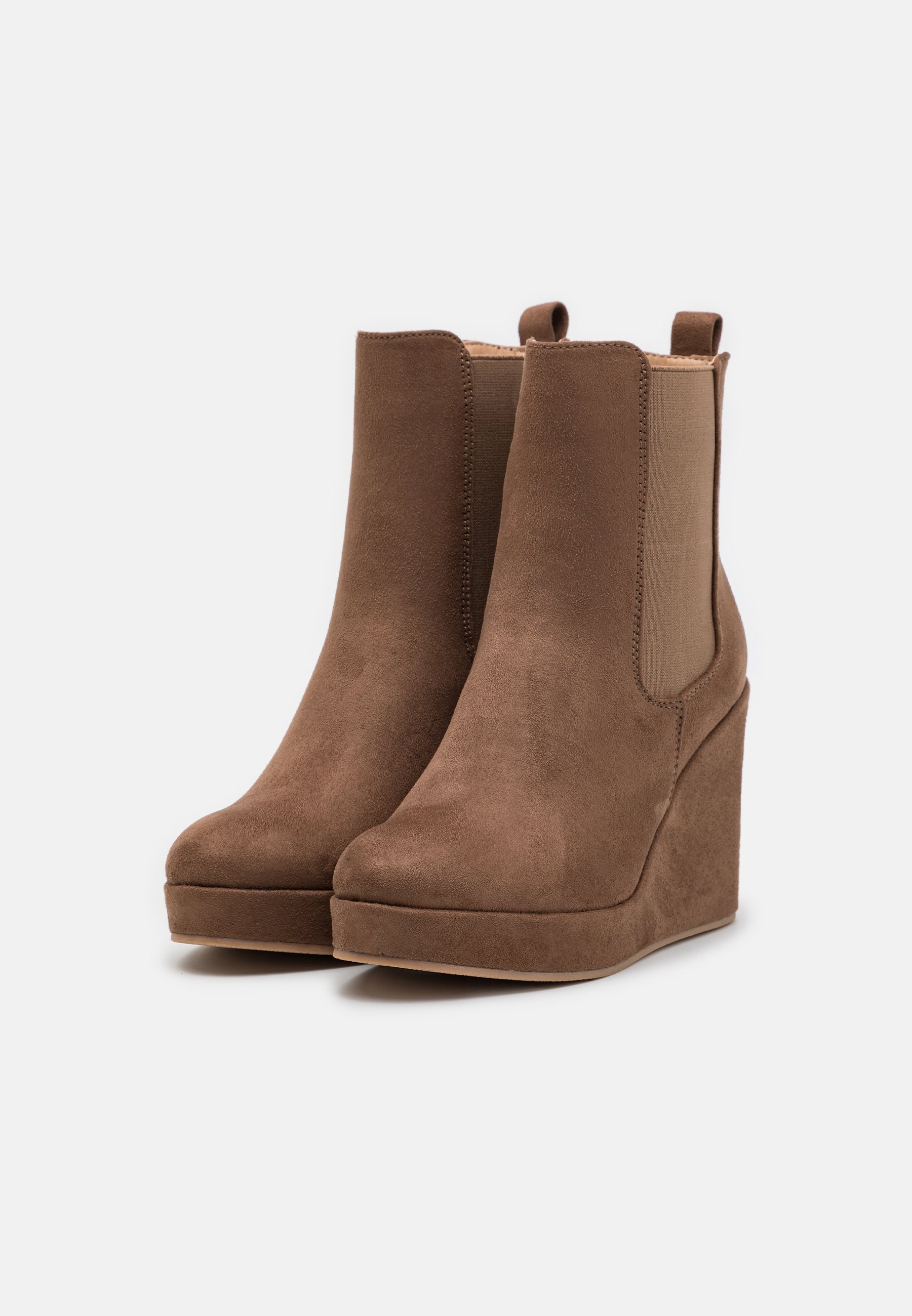 Platform ankle boots