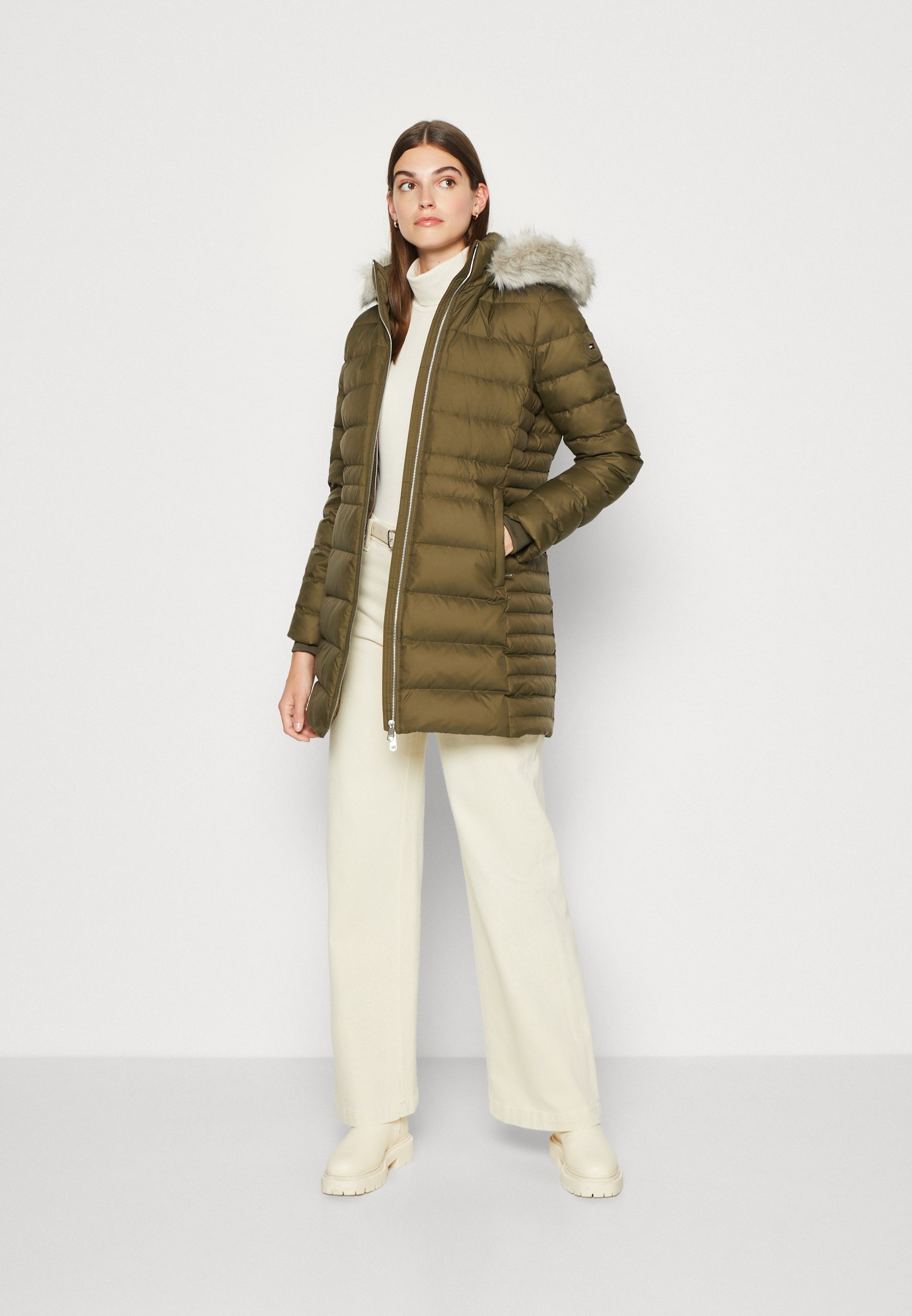 TYRA- Down coat
