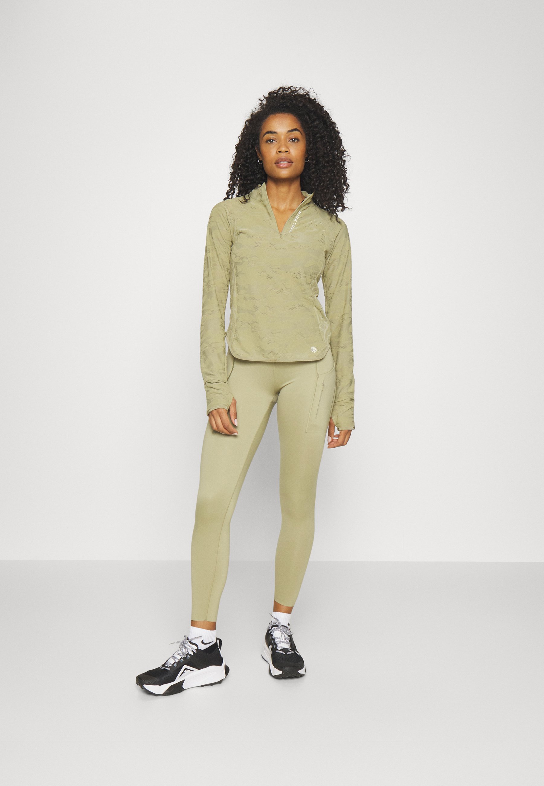Long sleeved top