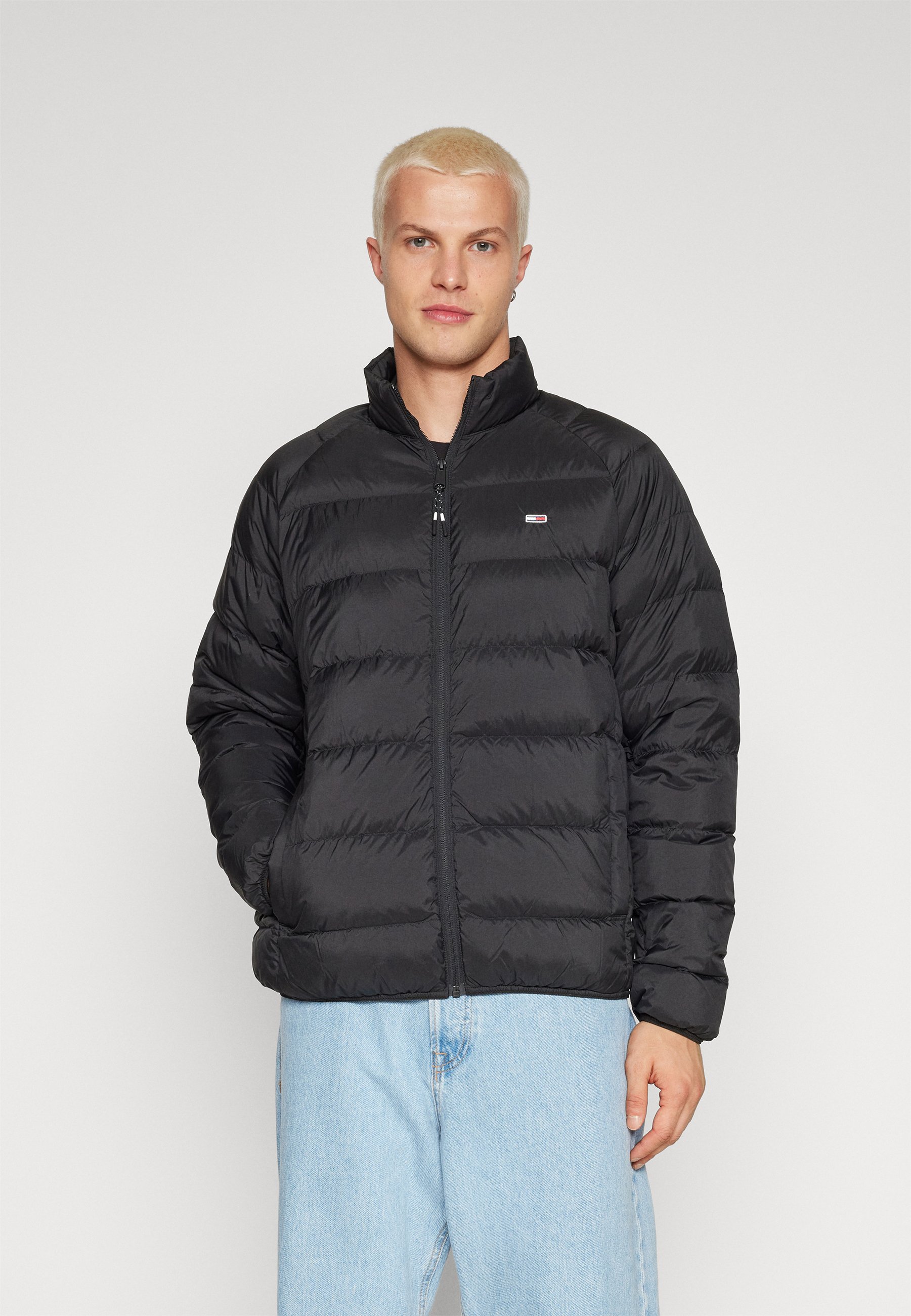 ESSENTIAL JACKET- Down jacket