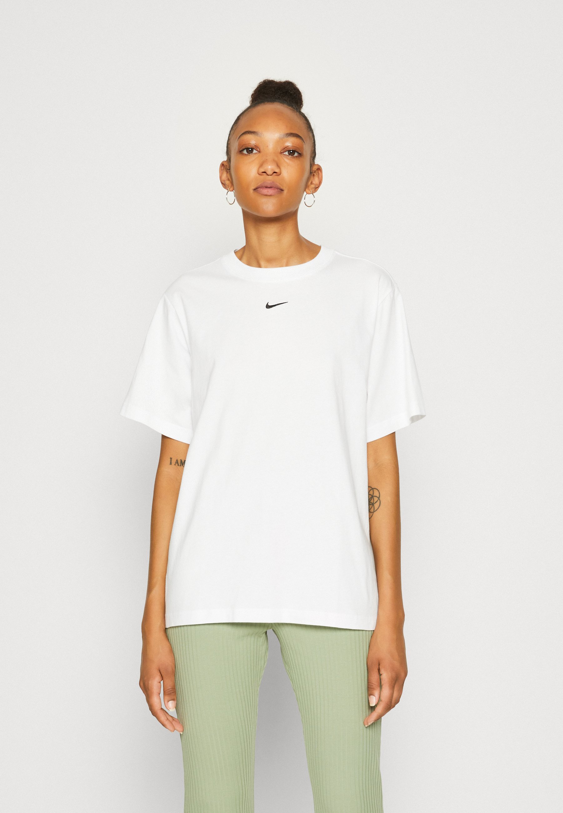 TEE - Basic T-shirt