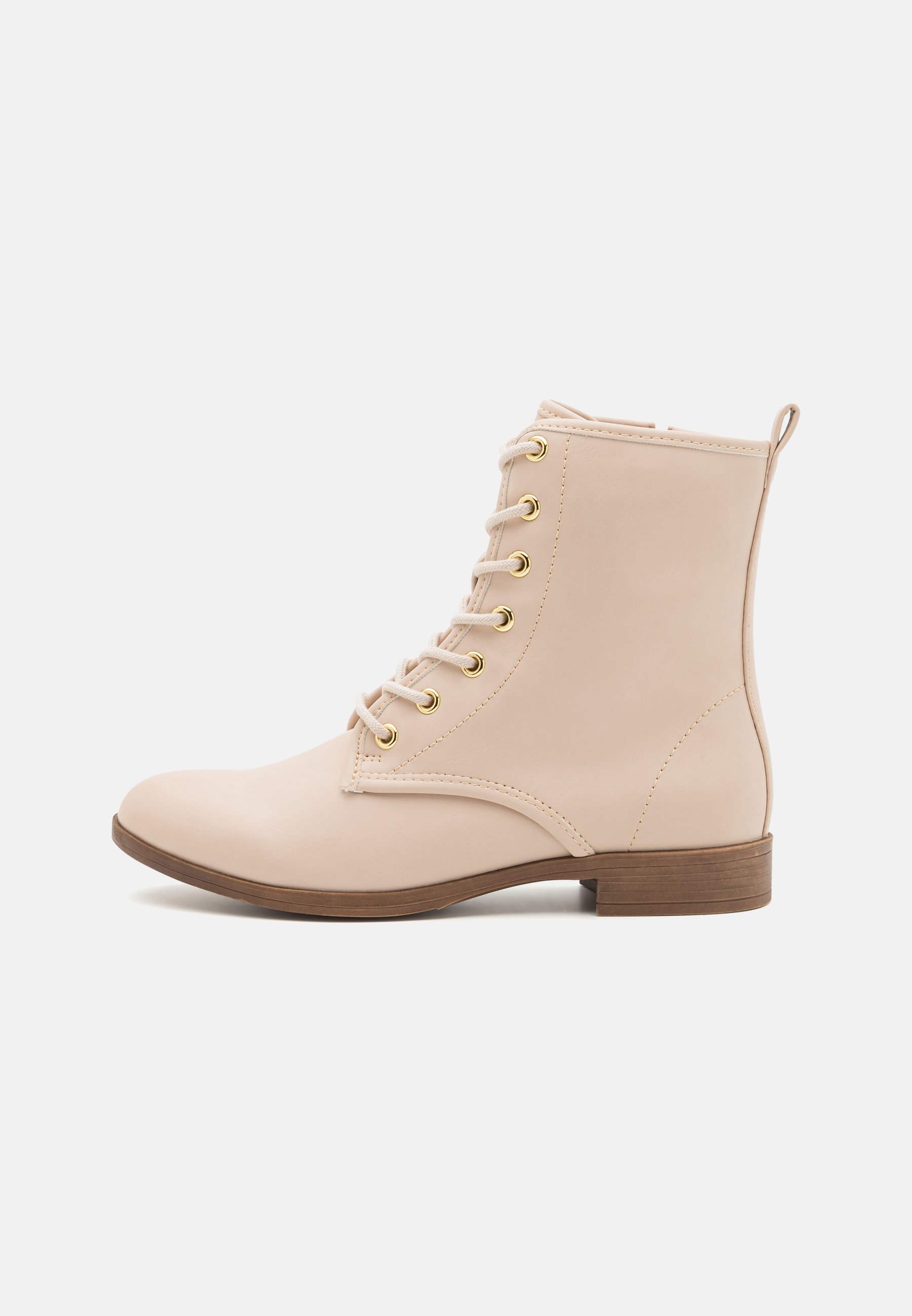 Lace-up ankle boots
