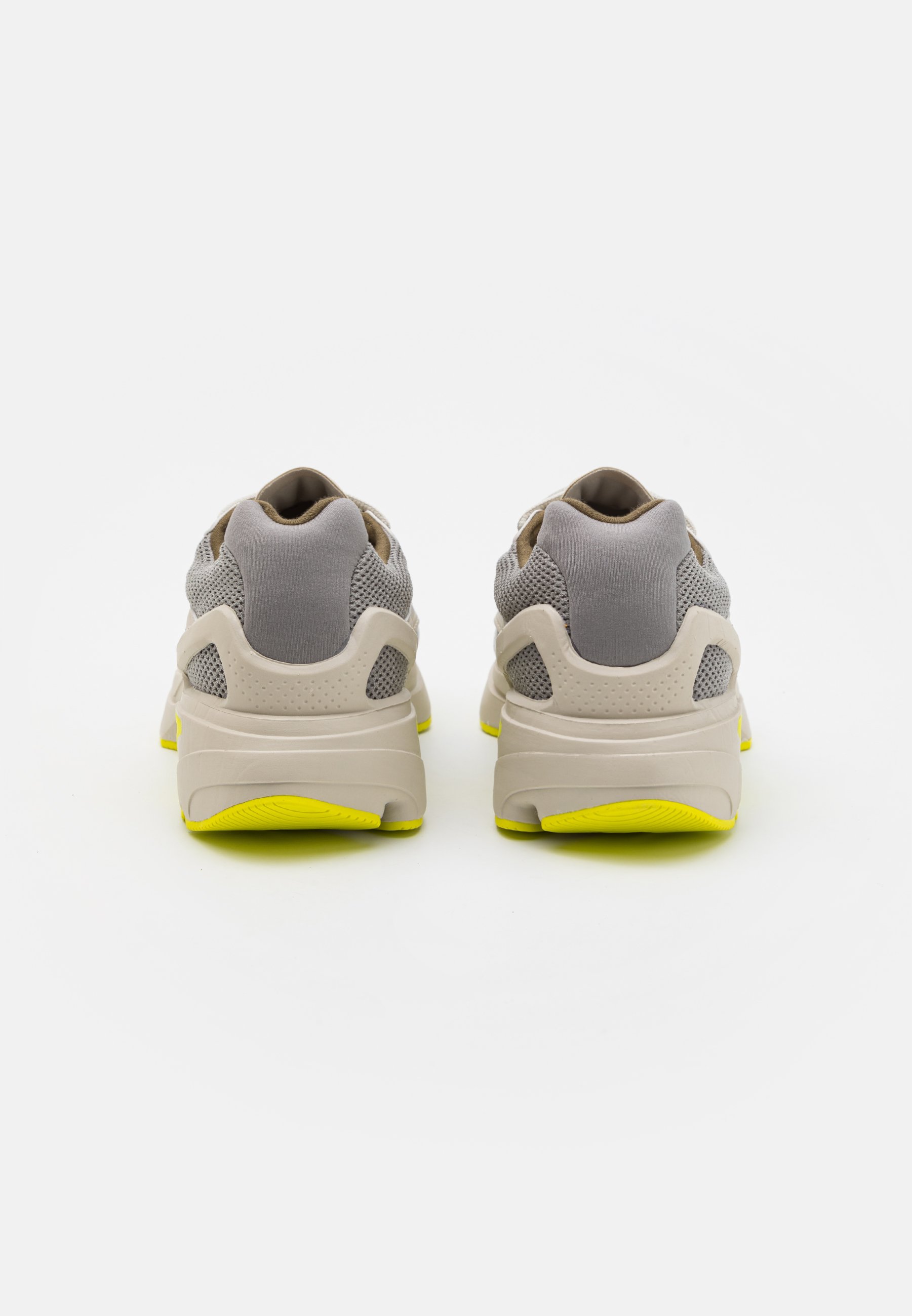 ADIDAS BY STELLA MCCARTNEY SPORTSWEAR 2000 - Training shoe