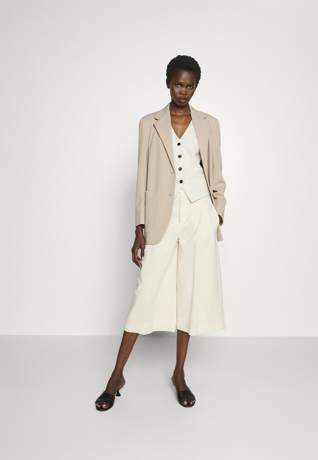 MELFI - Short coat