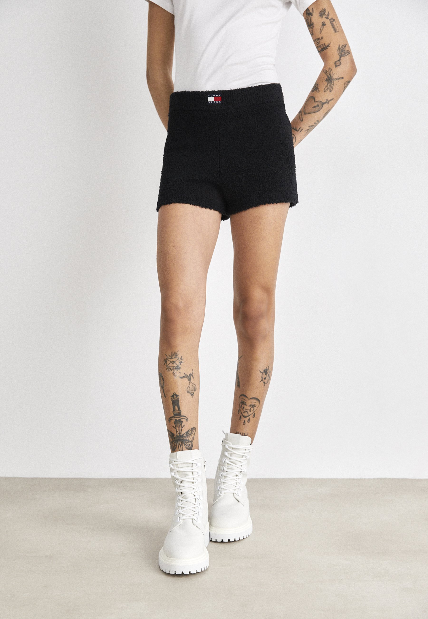 BADGE - Shorts