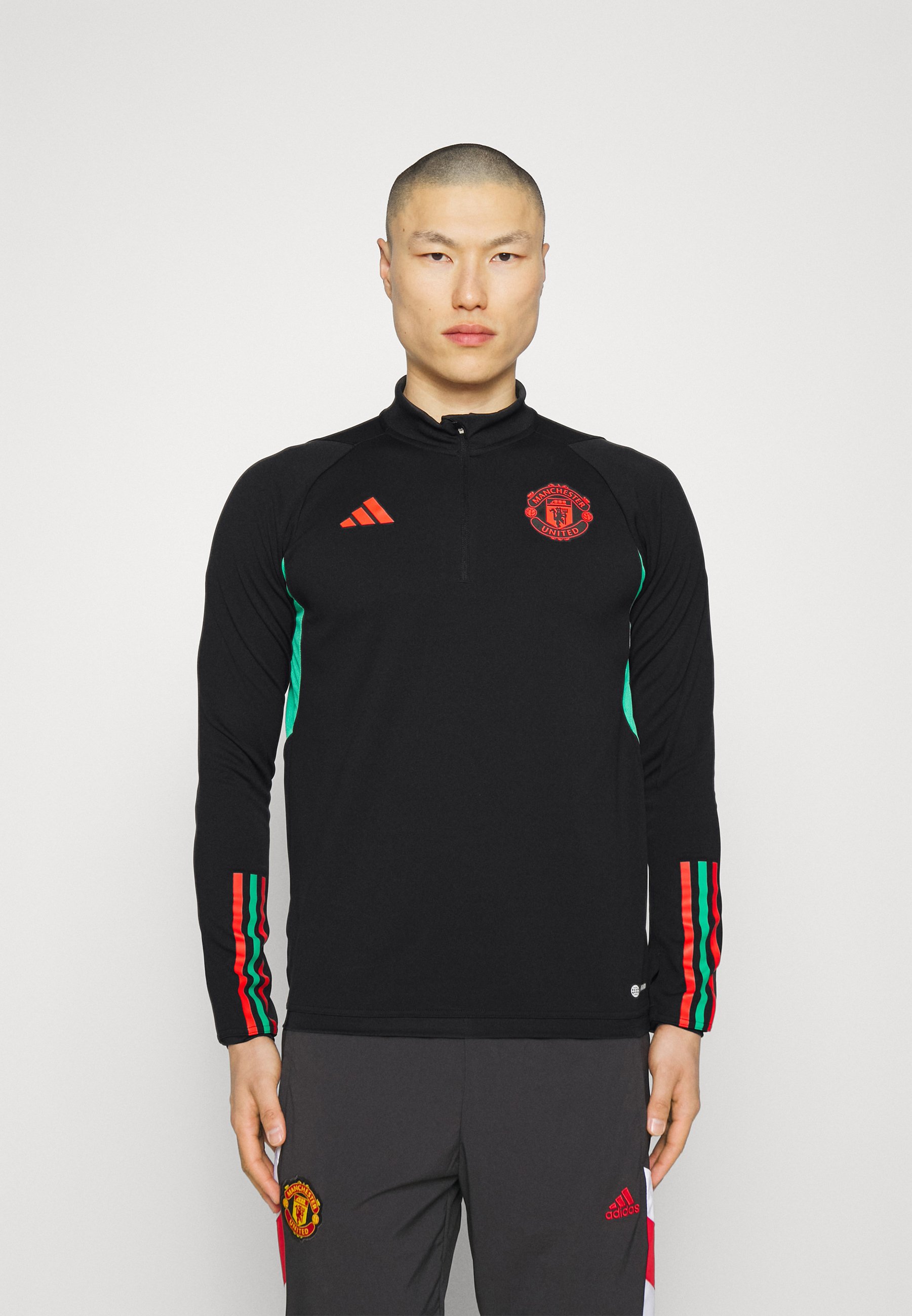 MANCHESTER UNITED - Club wear