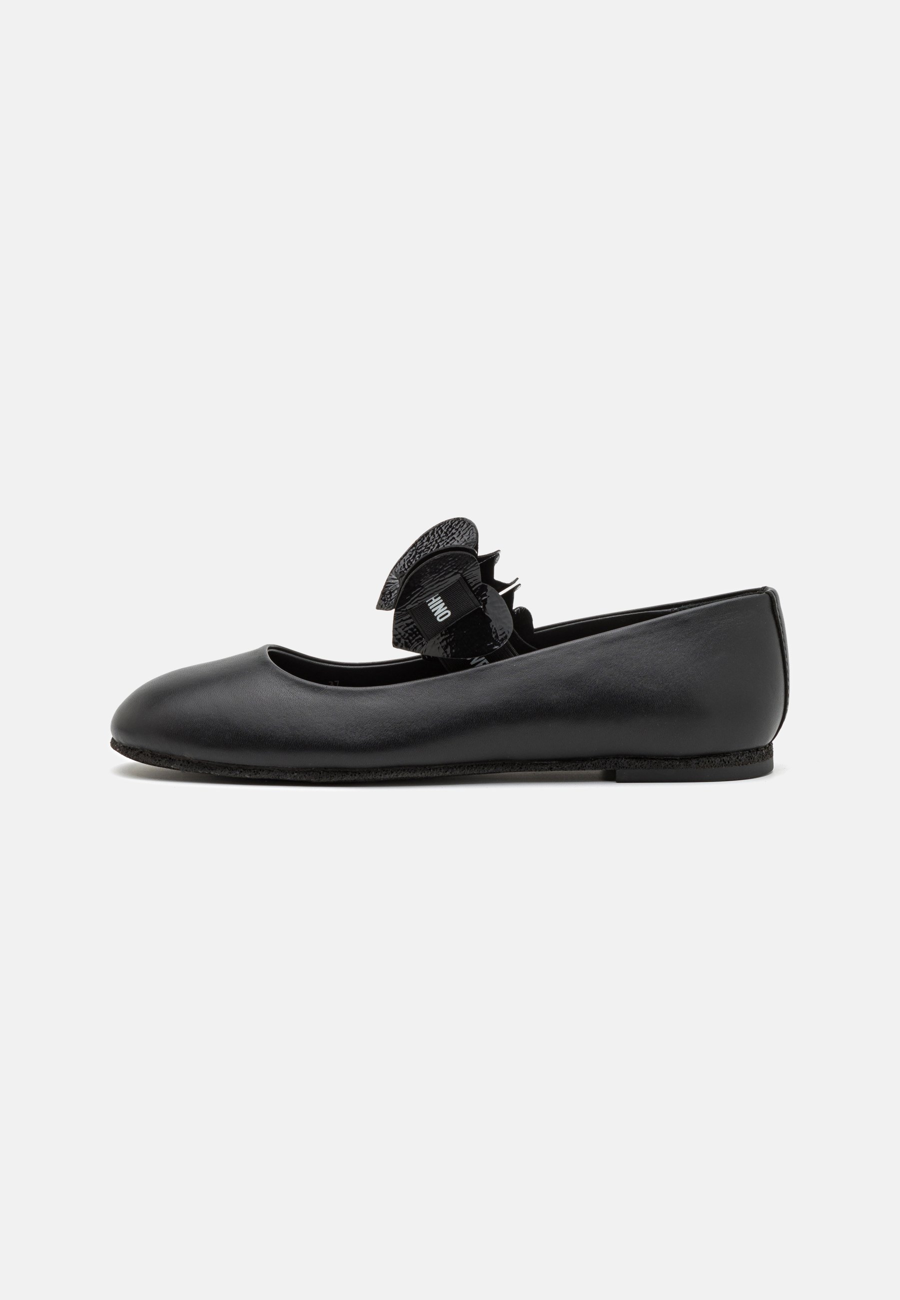 Ankle strap ballet pumps
