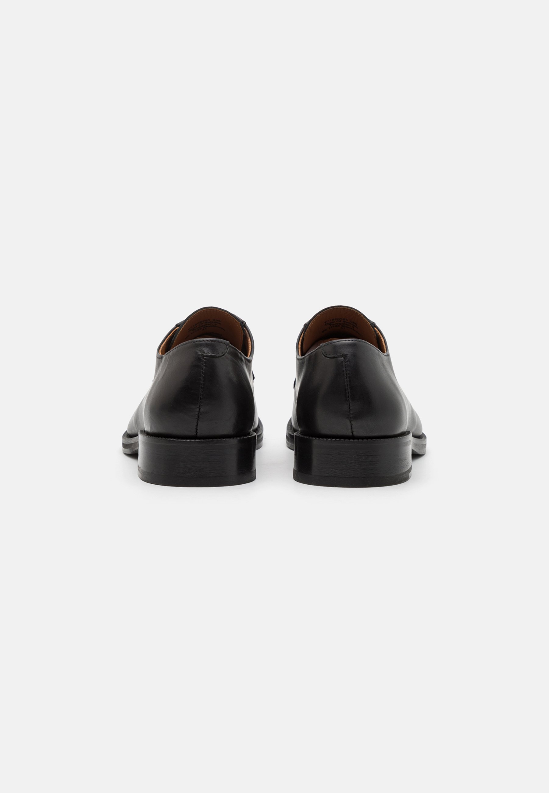 OPUSON - Smart lace-ups