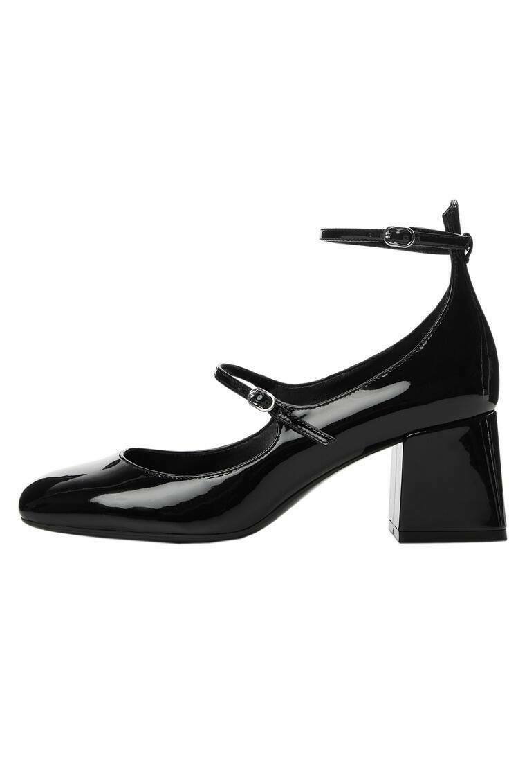 Classic heels