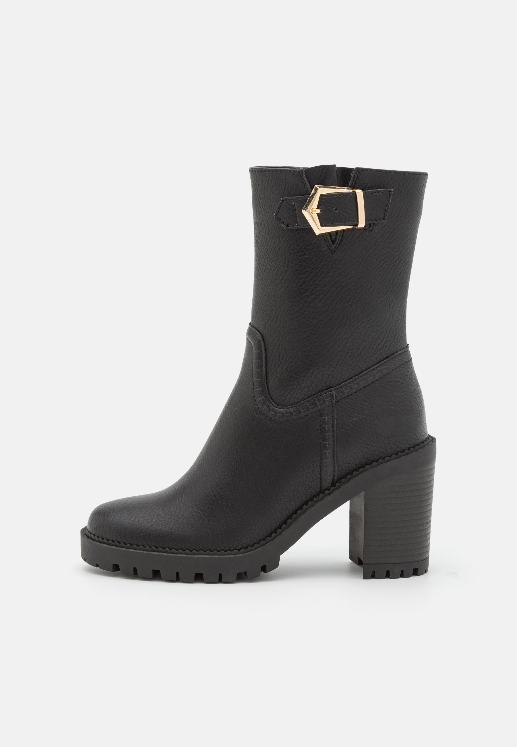 Platform ankle boots